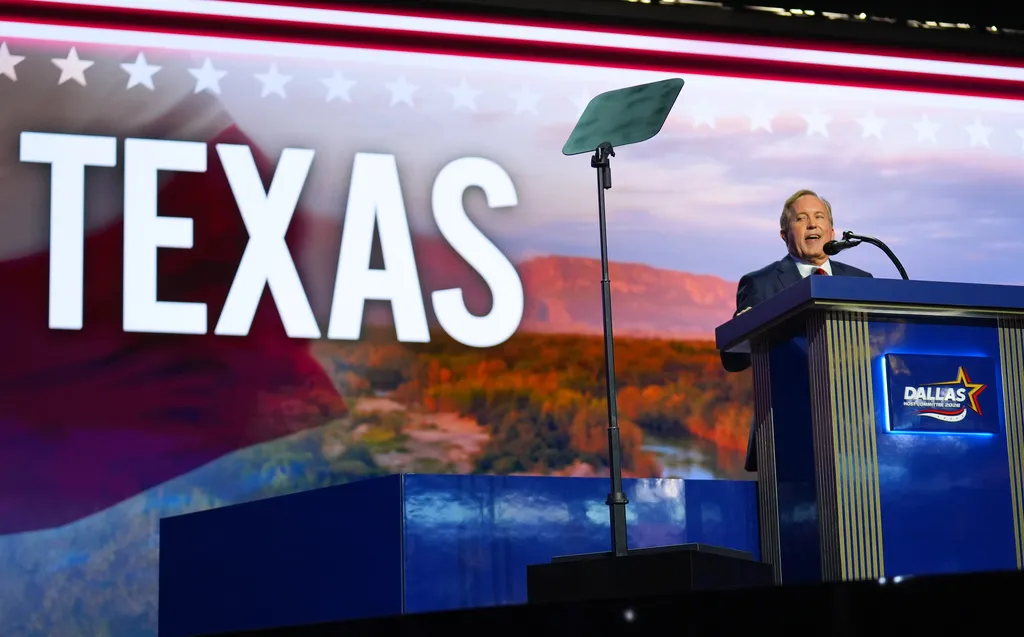 Trump makes convention pitch for Paxton: You may not like his looks, but he’s the best AG in Texas history