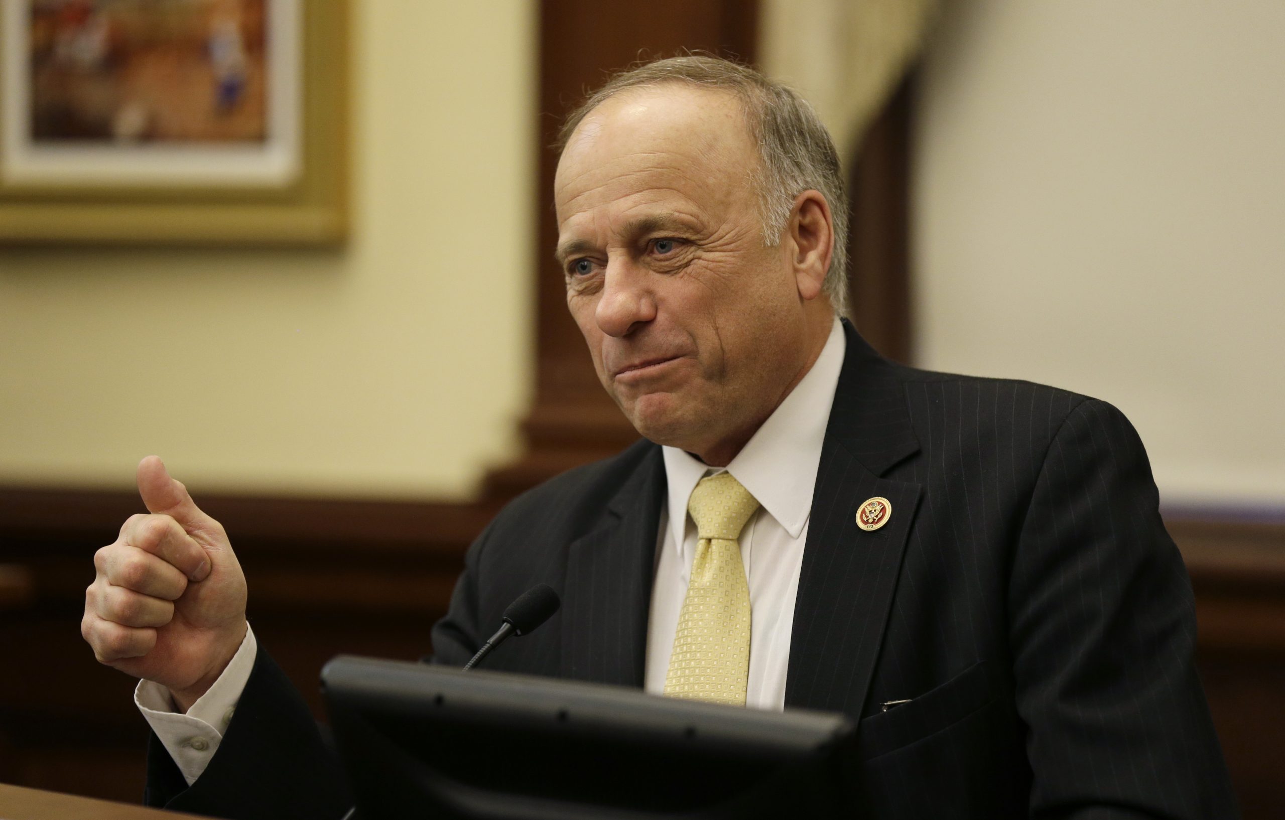 Labor poll shows trouble for King