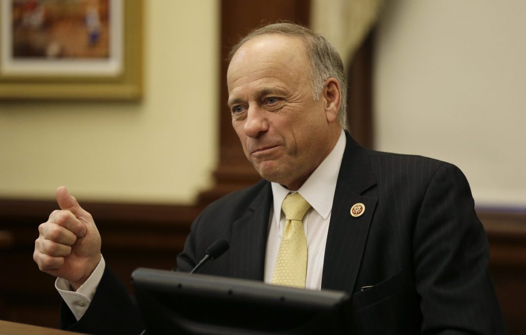 Labor poll shows trouble for King