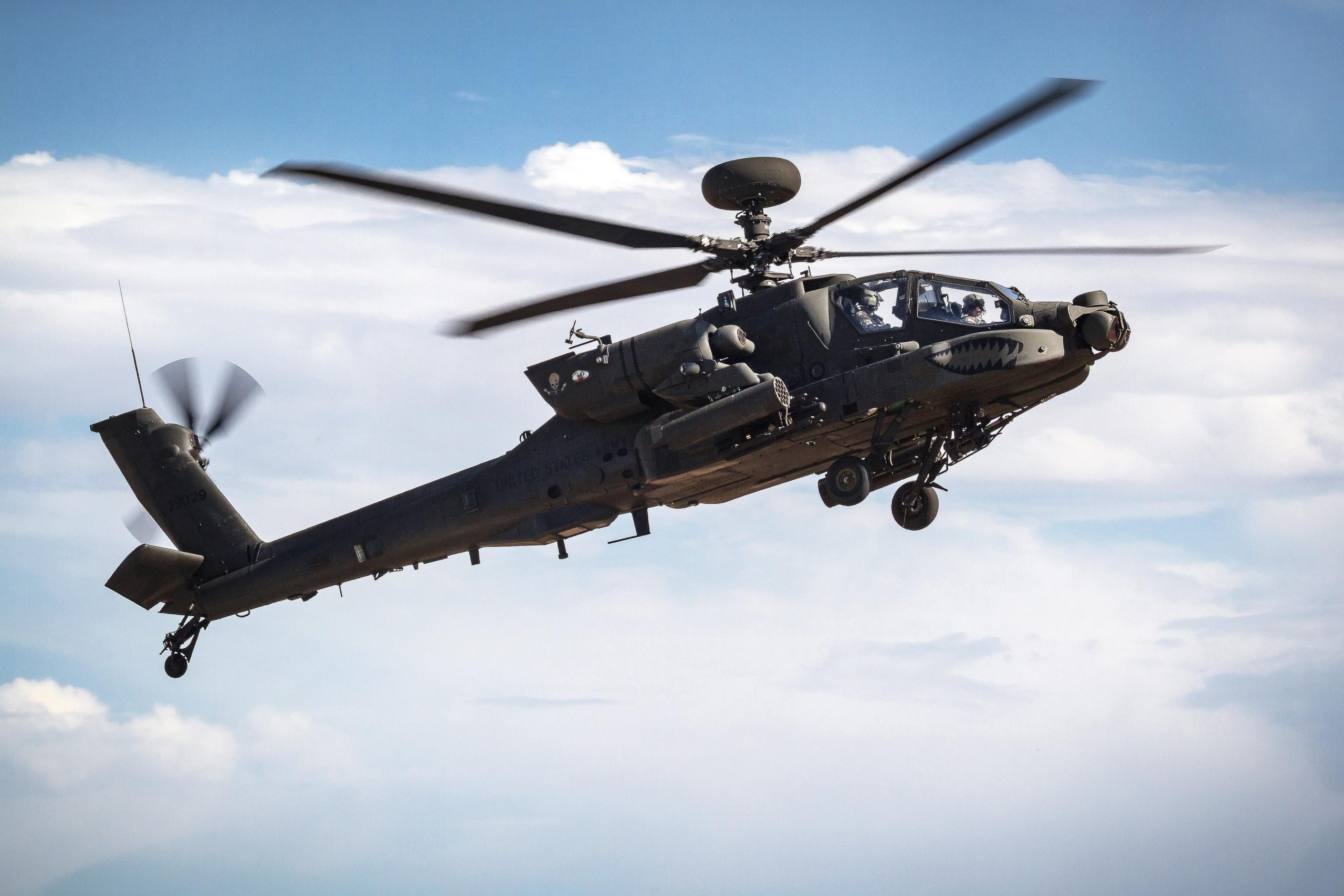Army identifies two soldiers in Apache helicopter crash