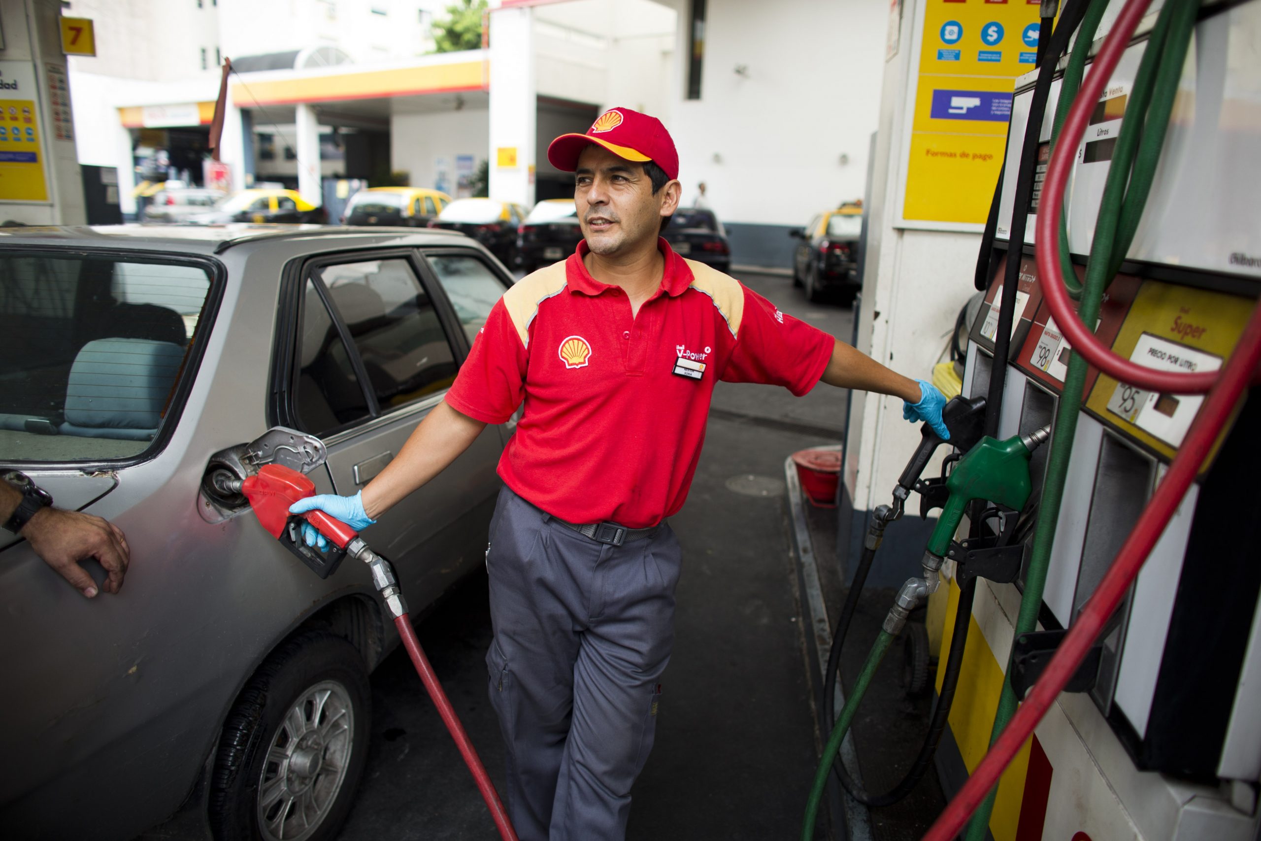 Argentina slams Shell for fuel price hike
