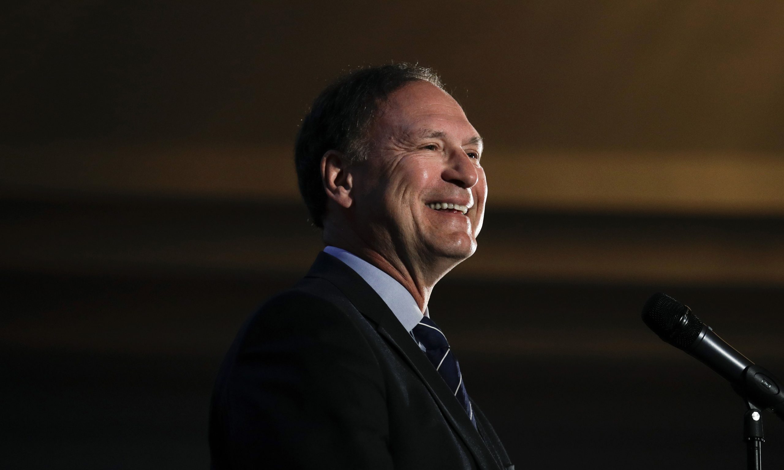 Justice Samuel Alito decries ‘growing hostility to the expression of unfashionable views’
