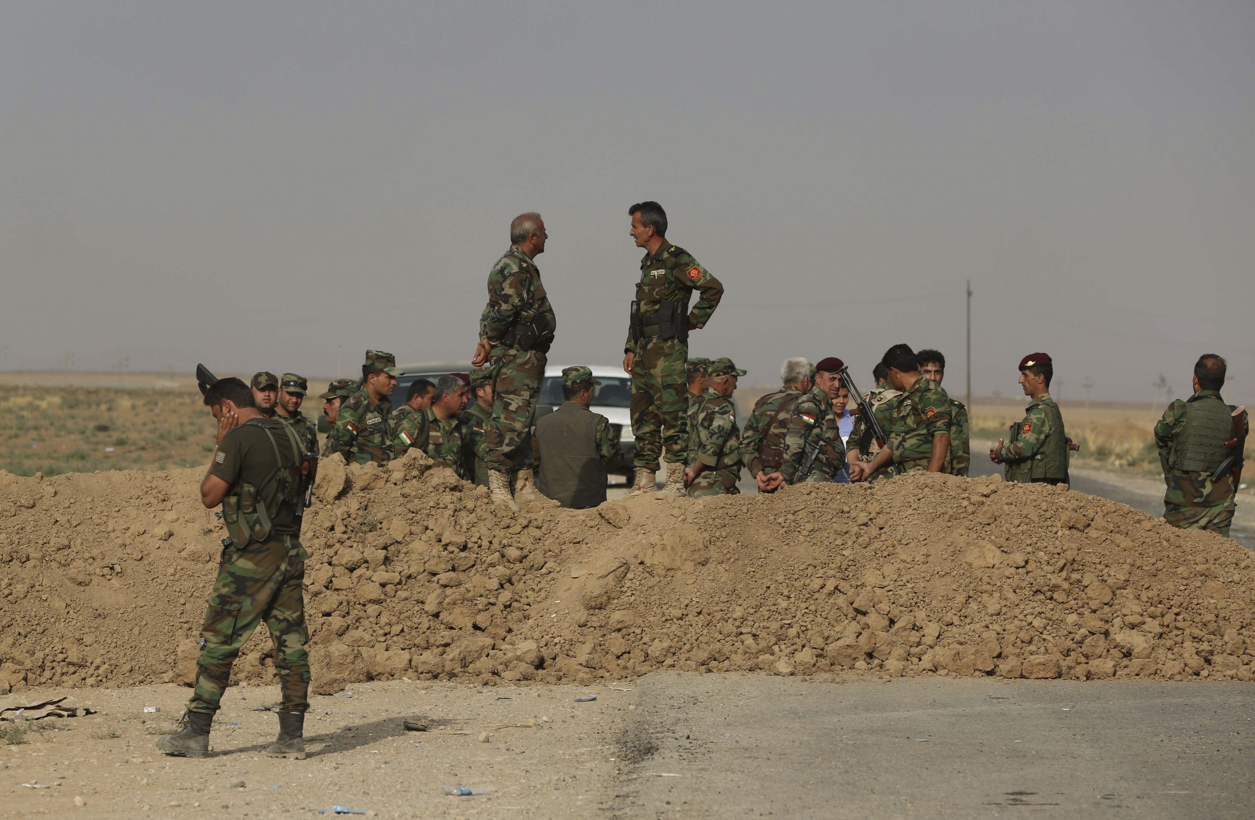 Iraqi Kurds fight Islamic State with aged weapons