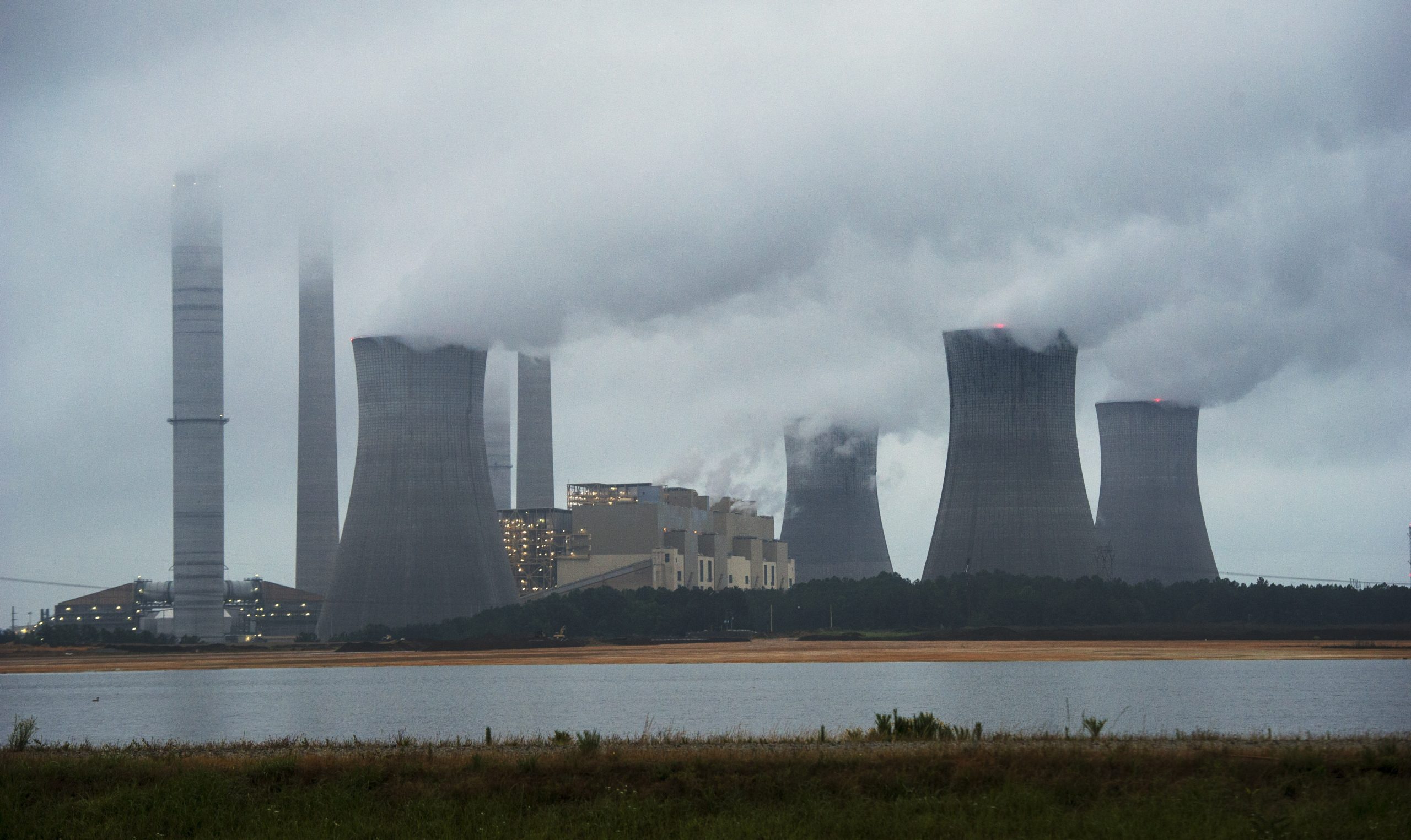 Obama says he would like a price on carbon