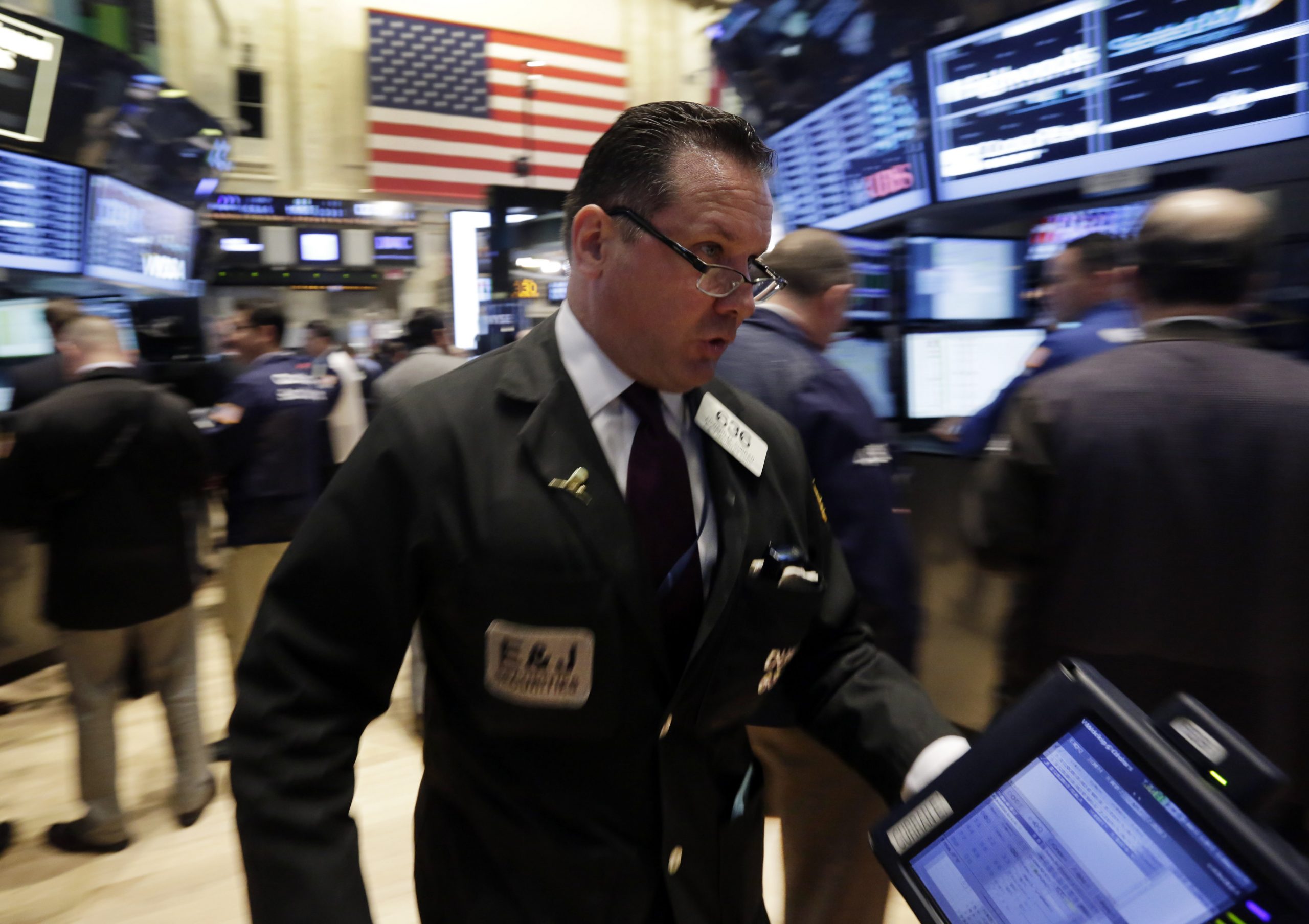 US indexes end mostly higher even as tech swoons