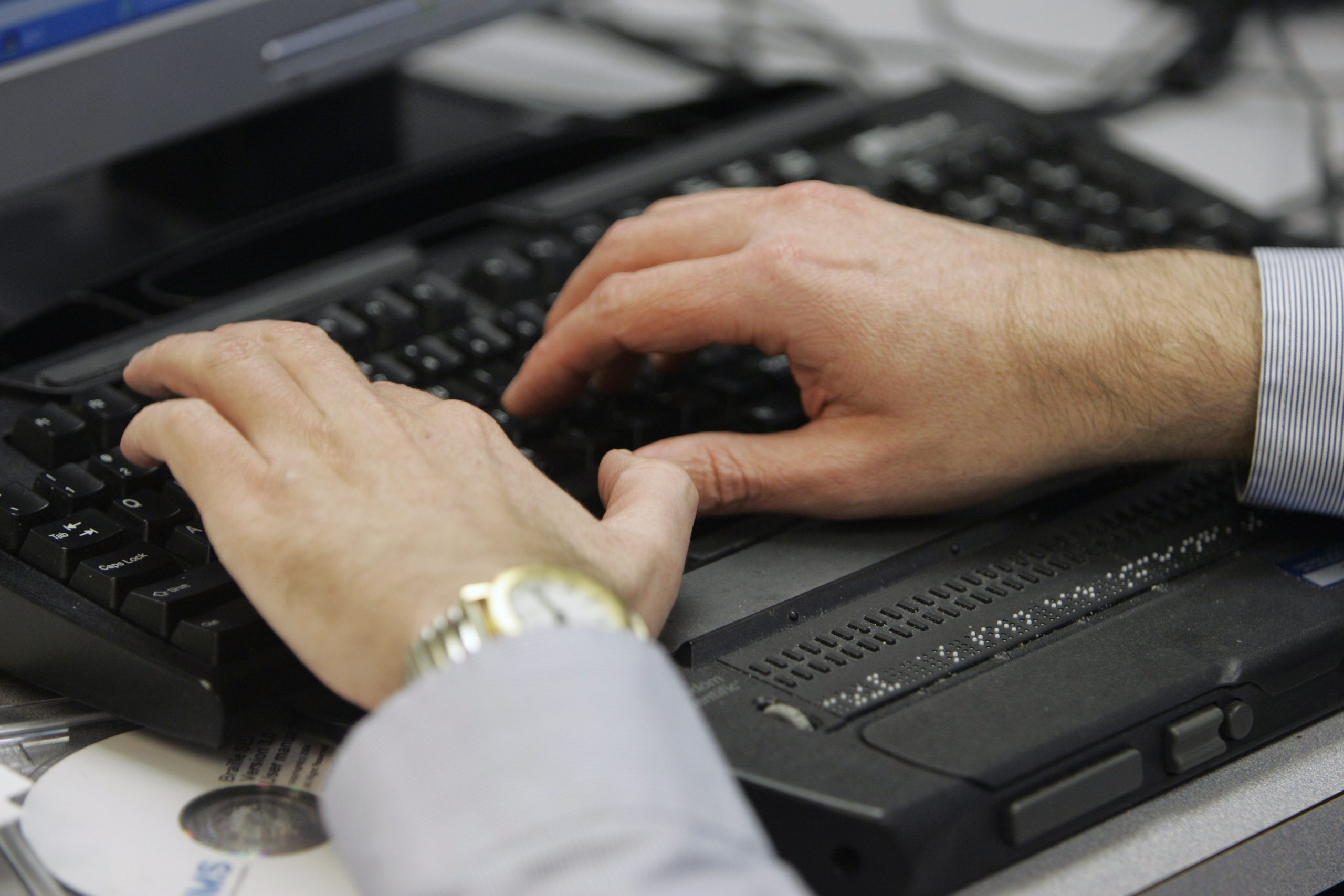 Countries buying software to spy on citizens around globe