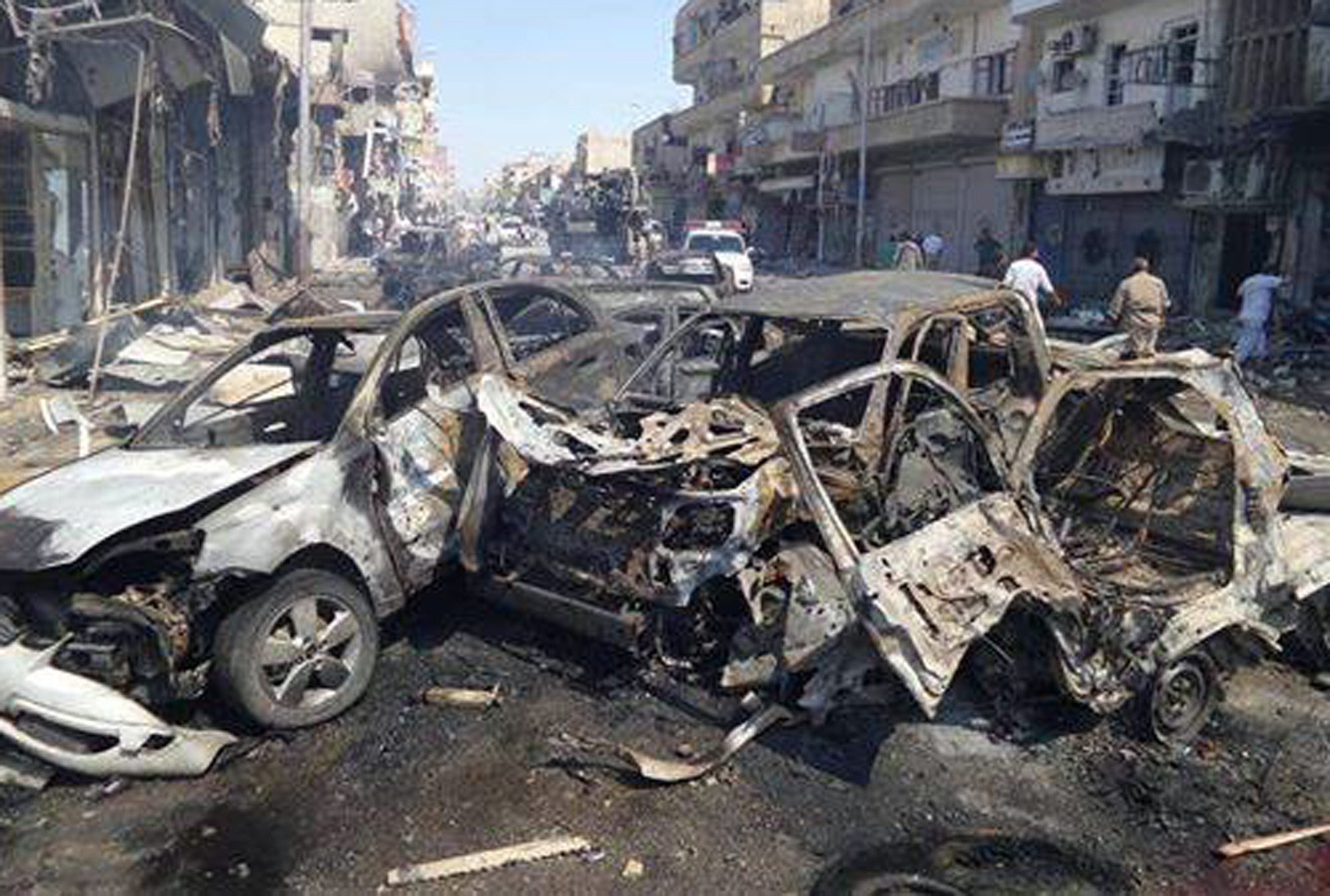Syrian strikes on Islamic State stronghold kill 29