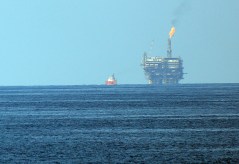 Obama to issue landmark offshore oil and gas rules
