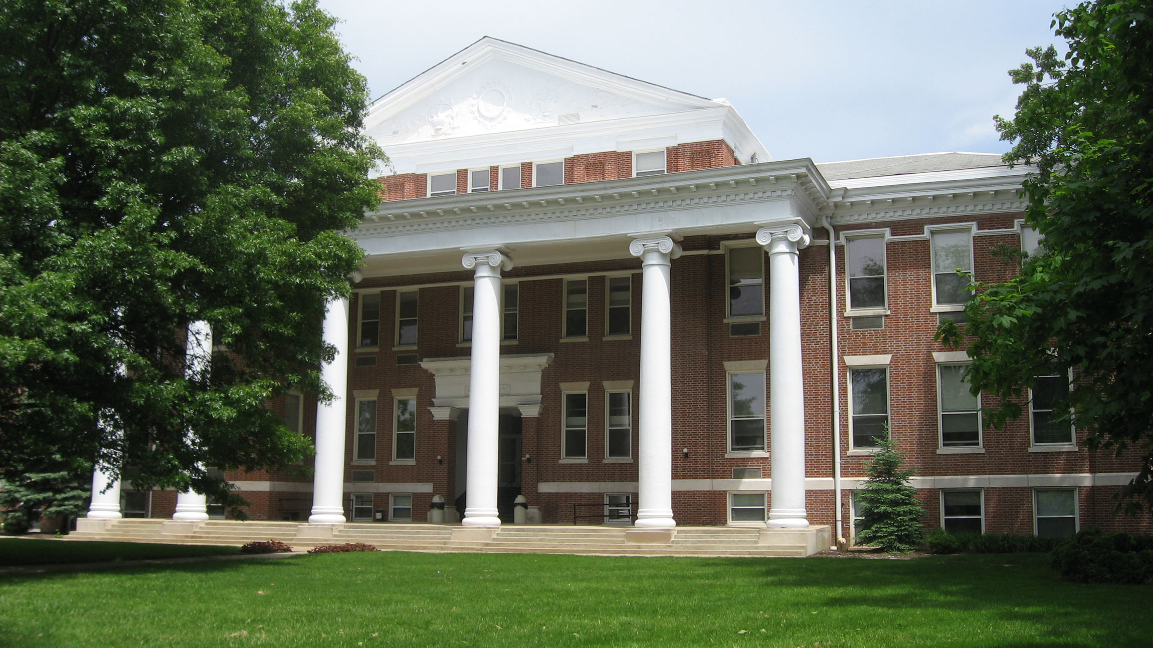 Univ. of Indianapolis gives all-clear following possible bomb threat