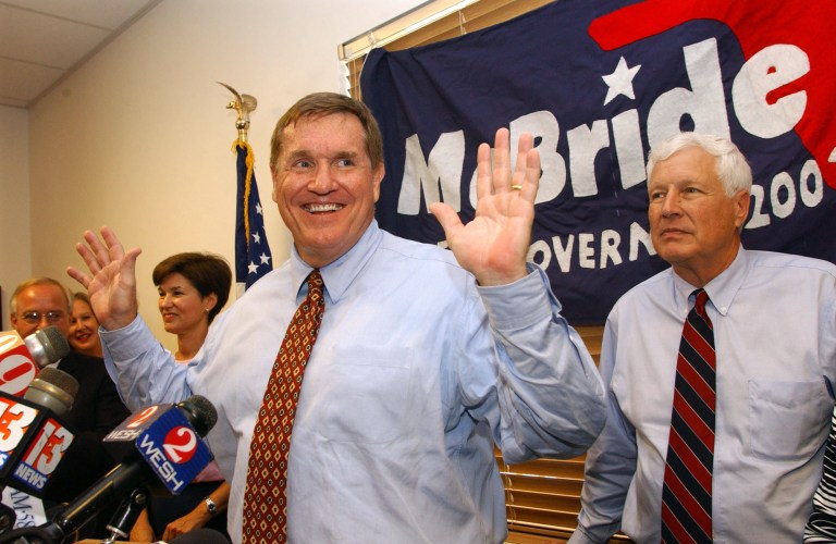   FILE - In this Sept. 18, 2002 file photo, Florida Democratic gubernatorial nominee Bill McBride, center, talks to supporters during a campaign stop in Orlando, Fla. McBride, the Florida Democrat who defeated Janet Reno for the party's gubernatorial nomination in 2002 but lost to Republican Gov. Jeb Bush, has died at the age of 67. (AP Photo/Phelan M. Ebenhack, File)  