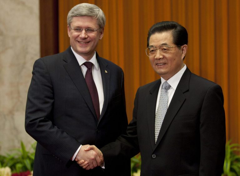 Canada’s Harper talks oil with China as U.S. faces $4 gas