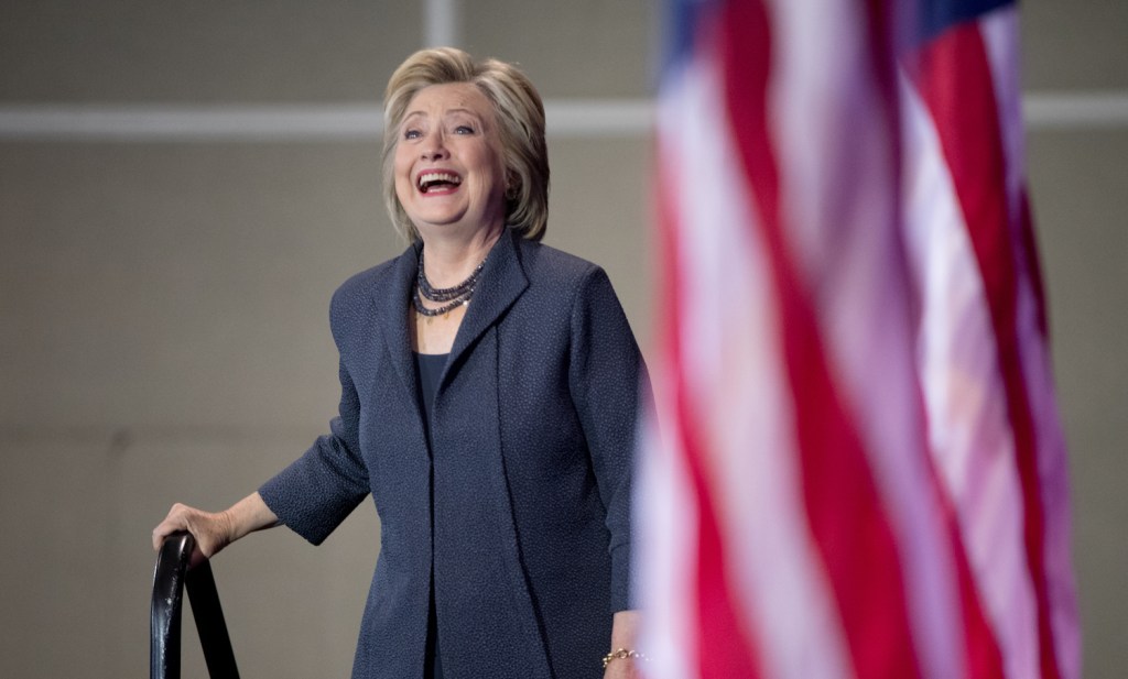 Poll: Clinton lead over Trump shrinks in Florida