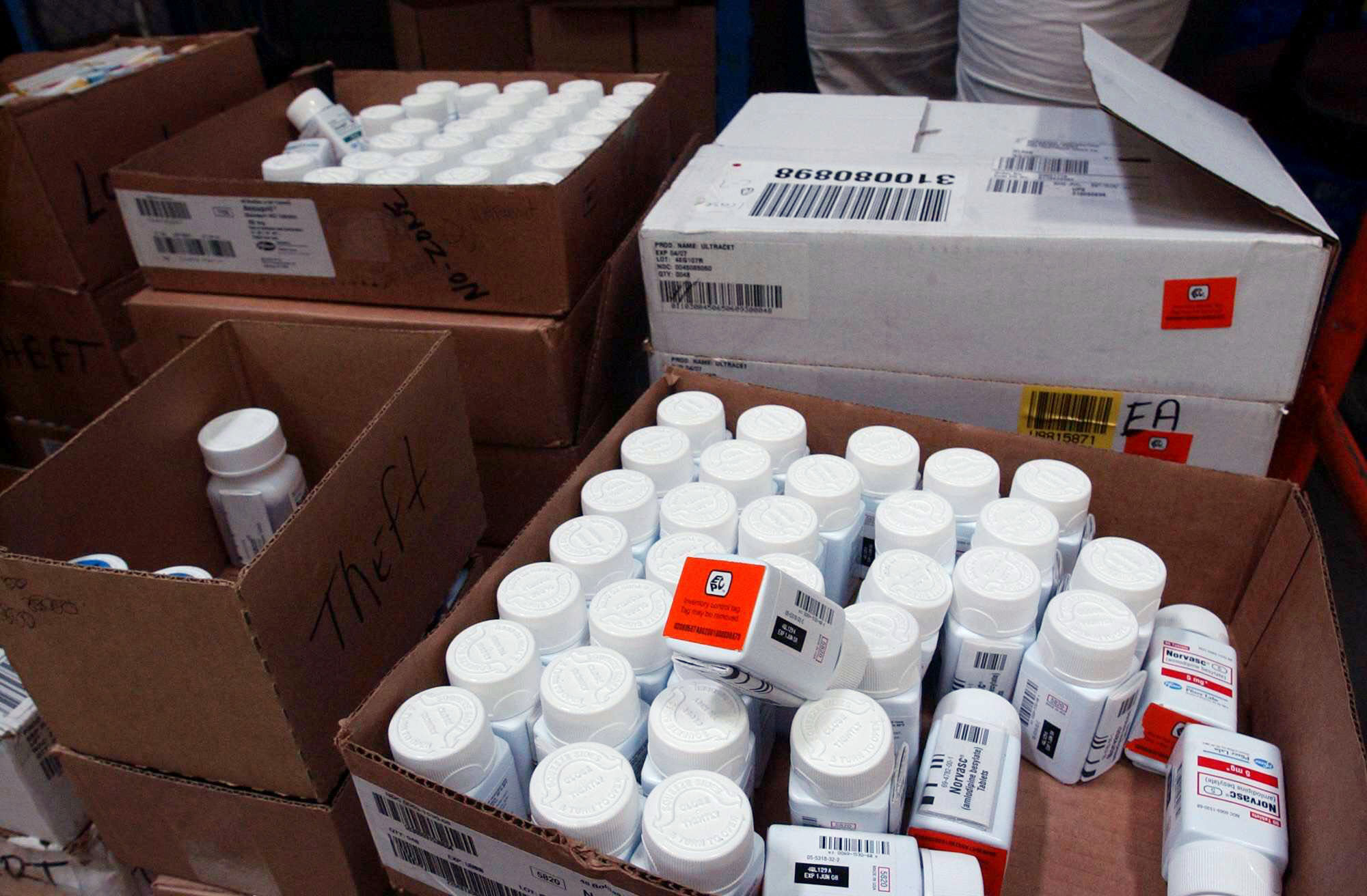 FDA gets new authority to stop fake drugs