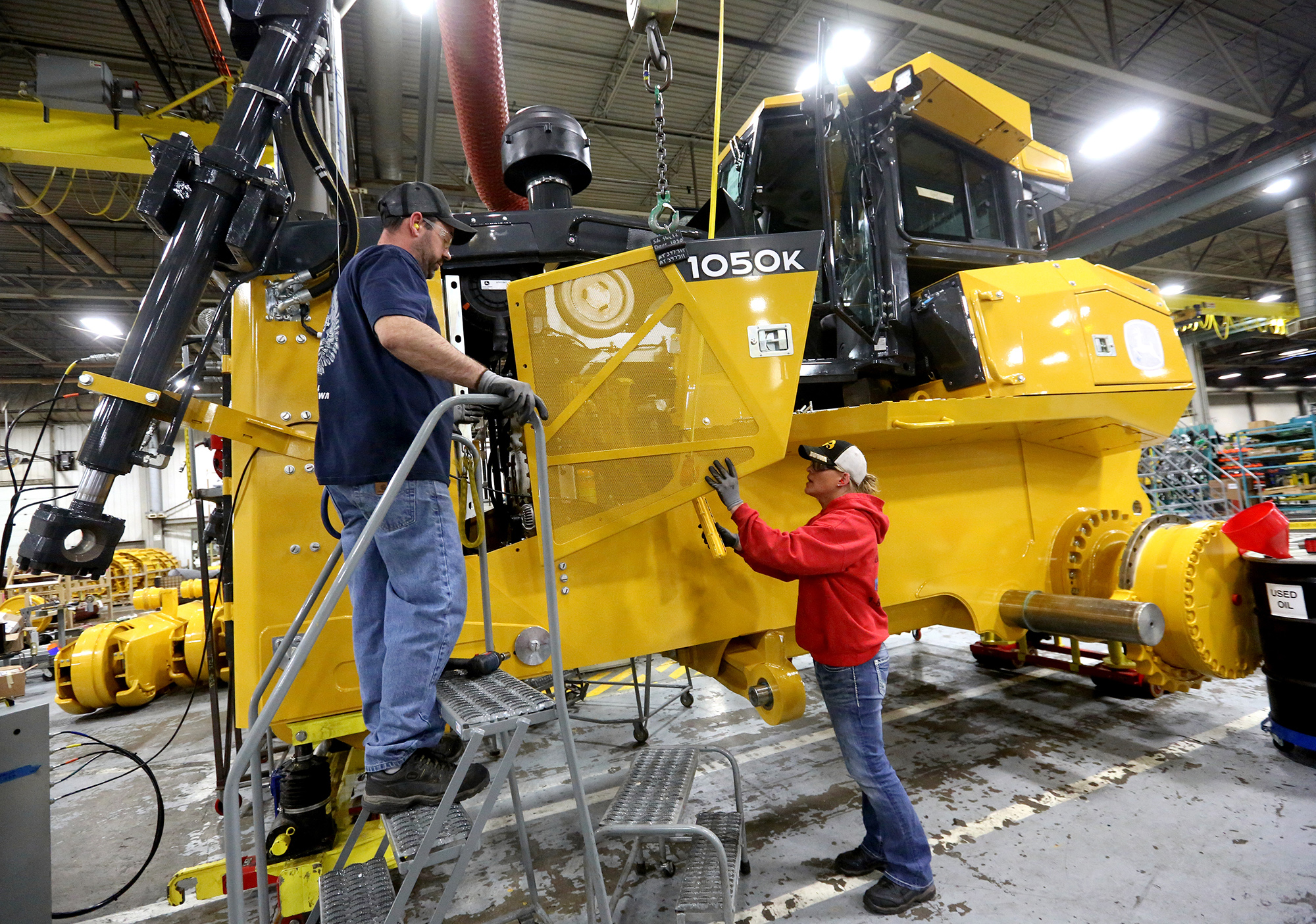 March beats expectations with 215,000 new jobs, unemployment 5 percent