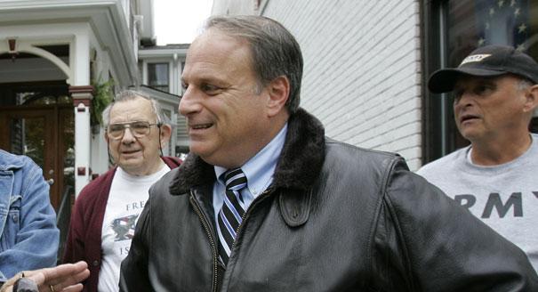 ‘Congressman Tickle-Fight’ tries to clear his name