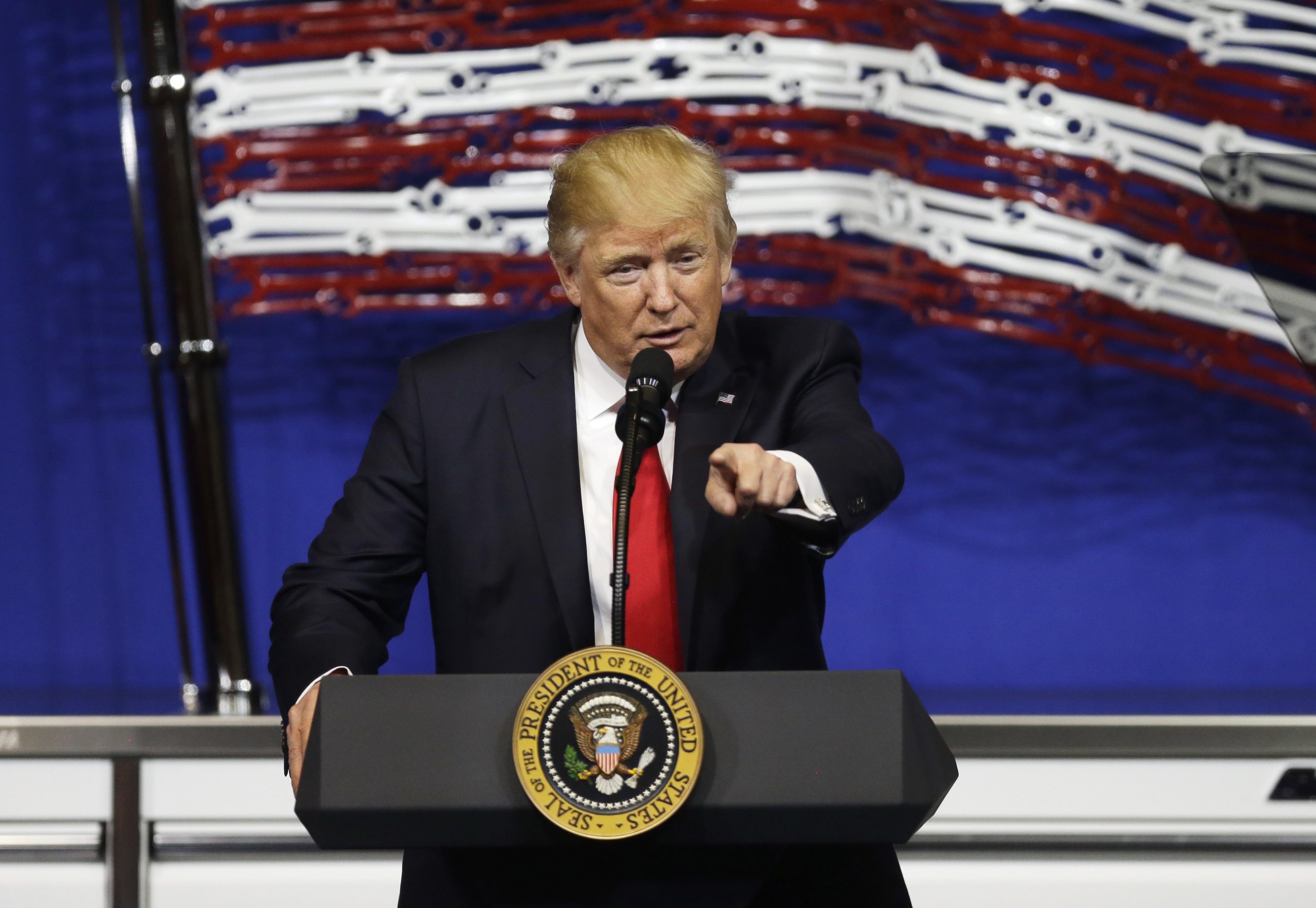 Poll: Ryan, Freedom Caucus, Democrats blamed for Trump failures