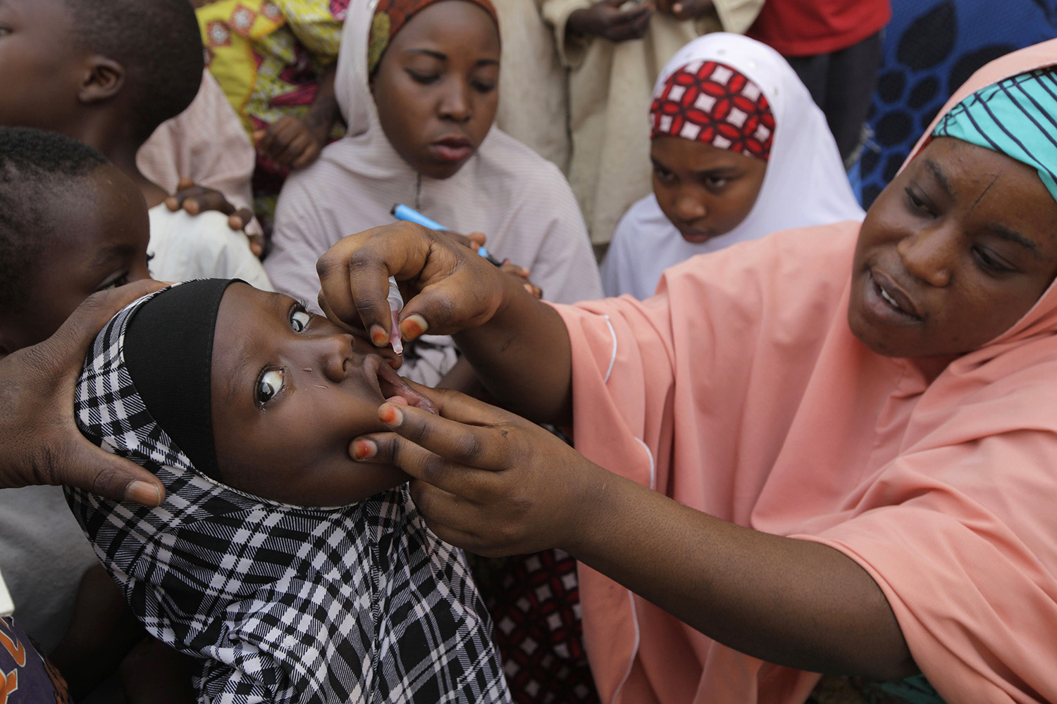 WHO ramps up vaccine distribution to end polio outbreak