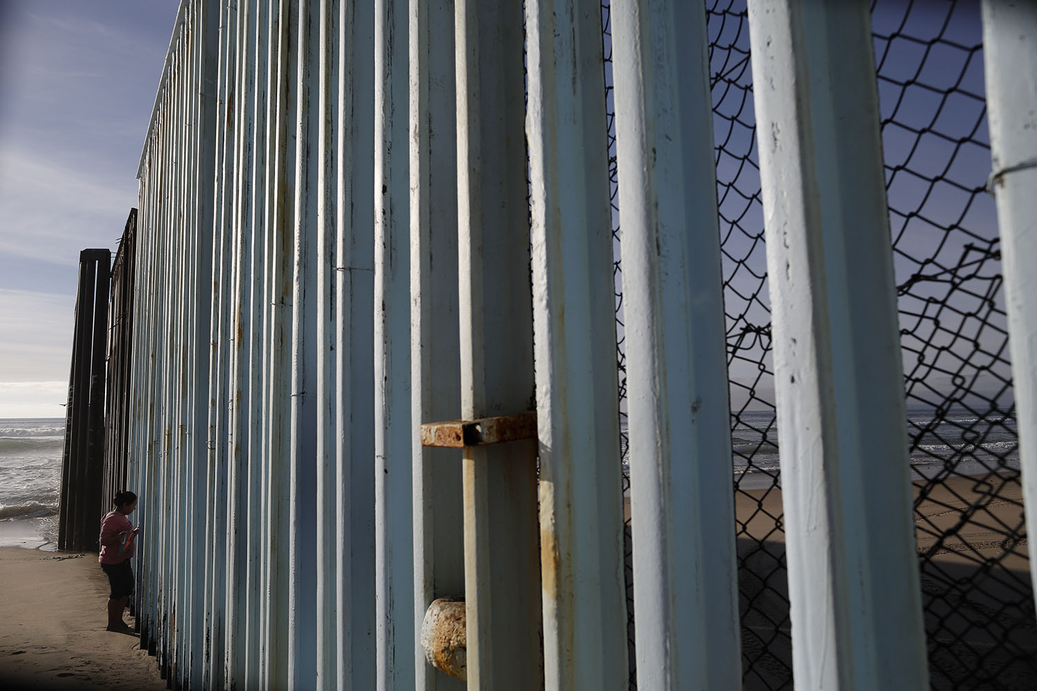 Active-duty troops heading to southern border will largely do ‘support tasks’