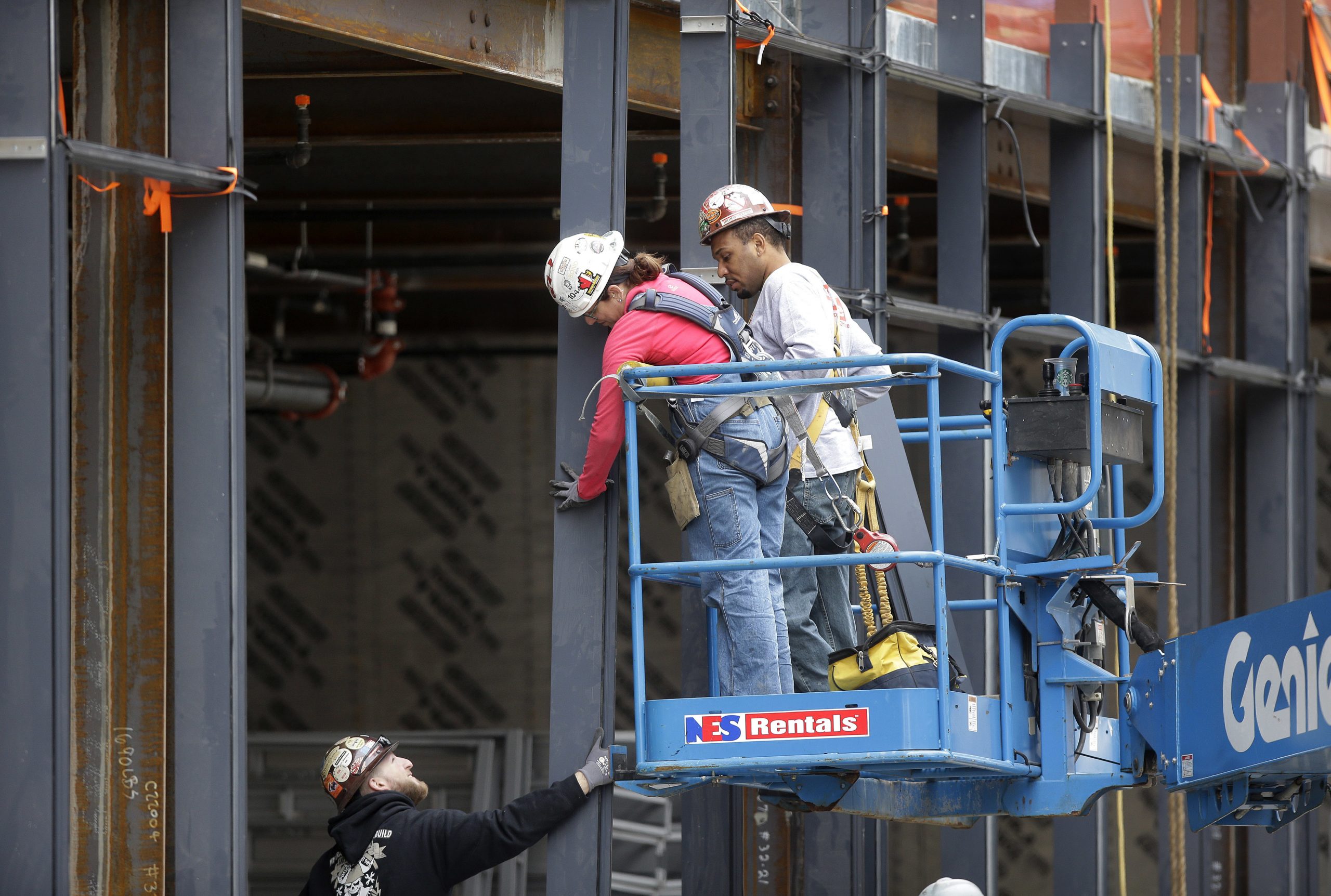 Job gains bounce back to 287,000 in June, unemployment at 4.9 percent