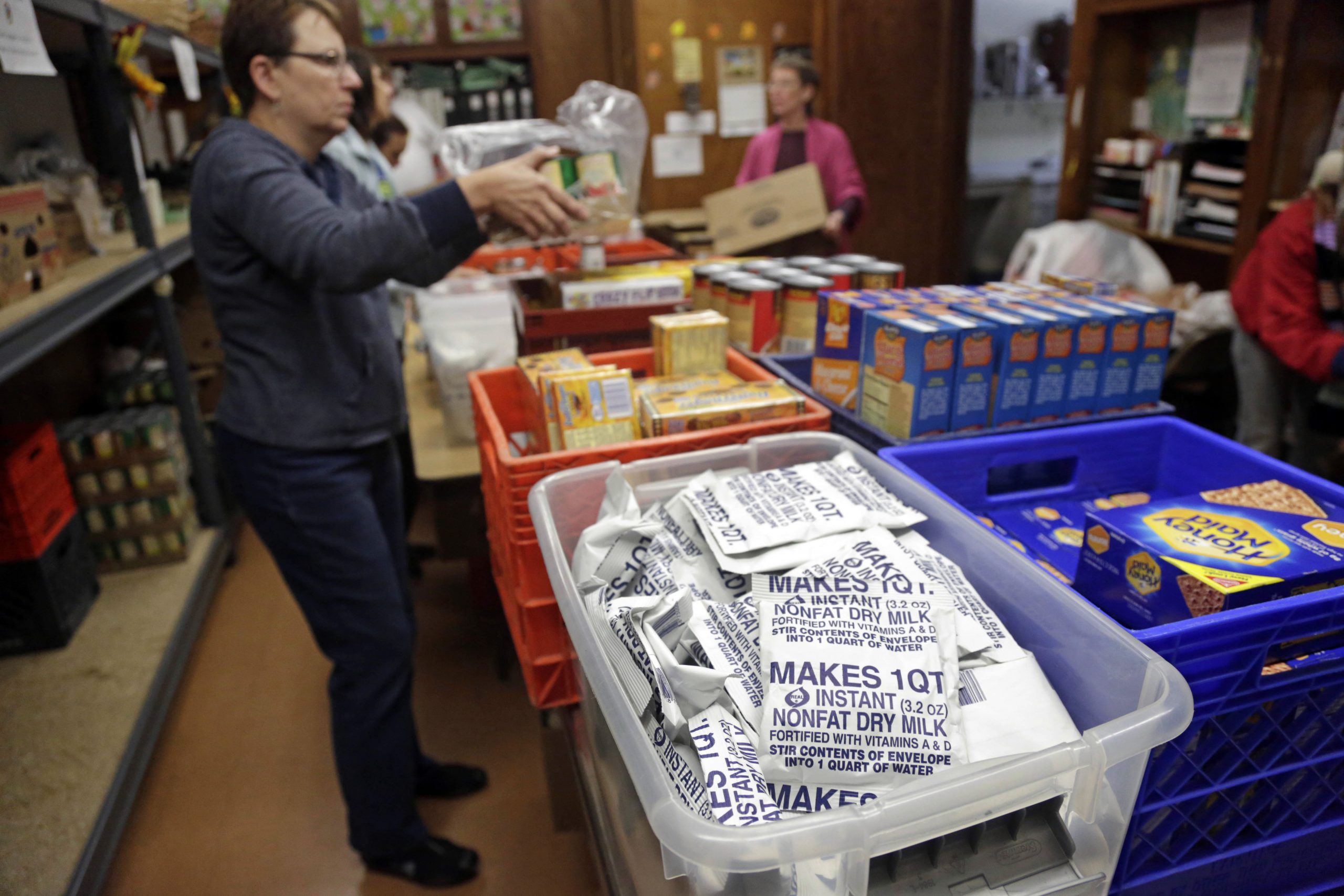 Missouri food stamp rolls drop with less in-person help