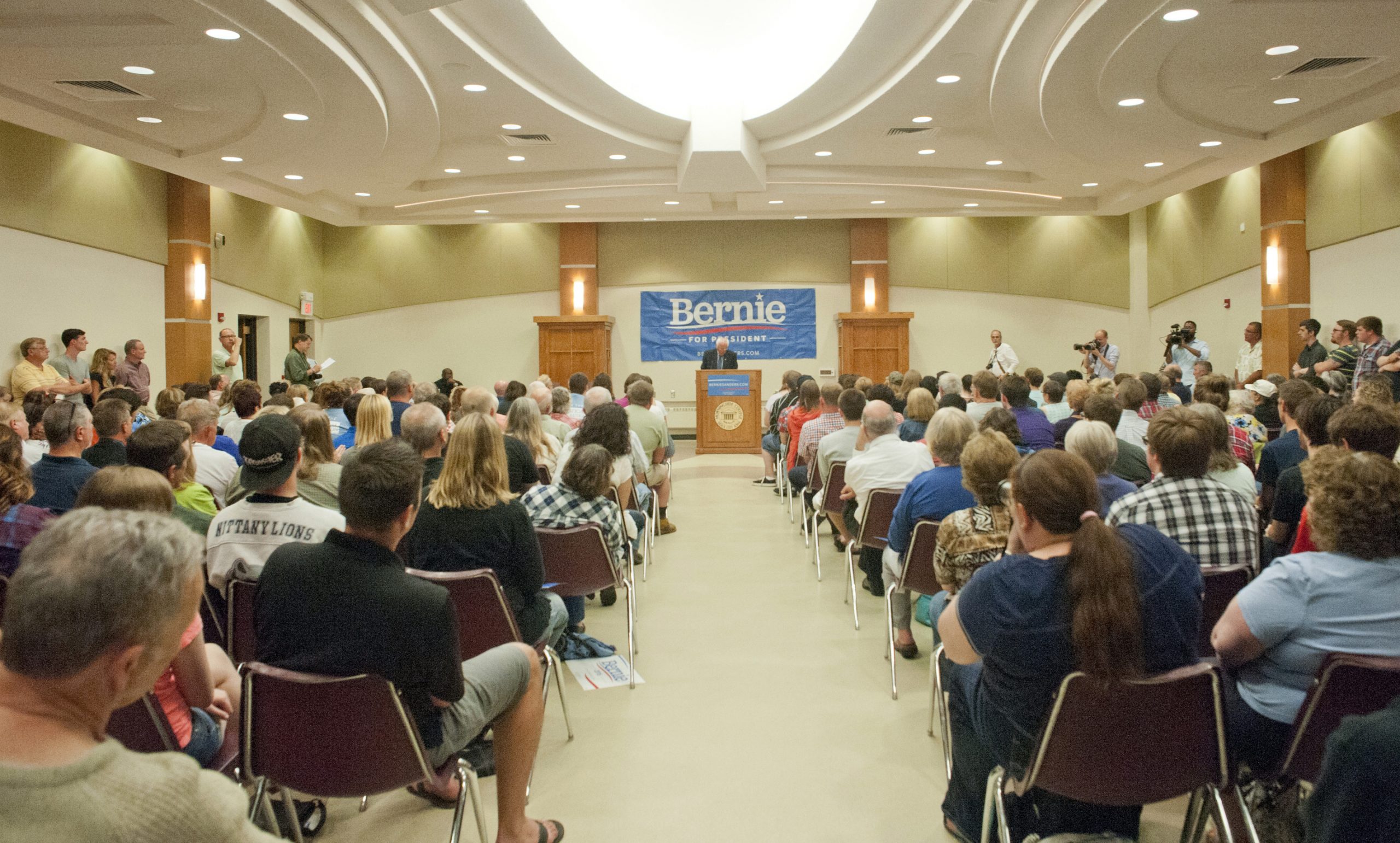 Sanders ‘Bernstorms’ through Iowa, draws Iowa’s biggest crowds