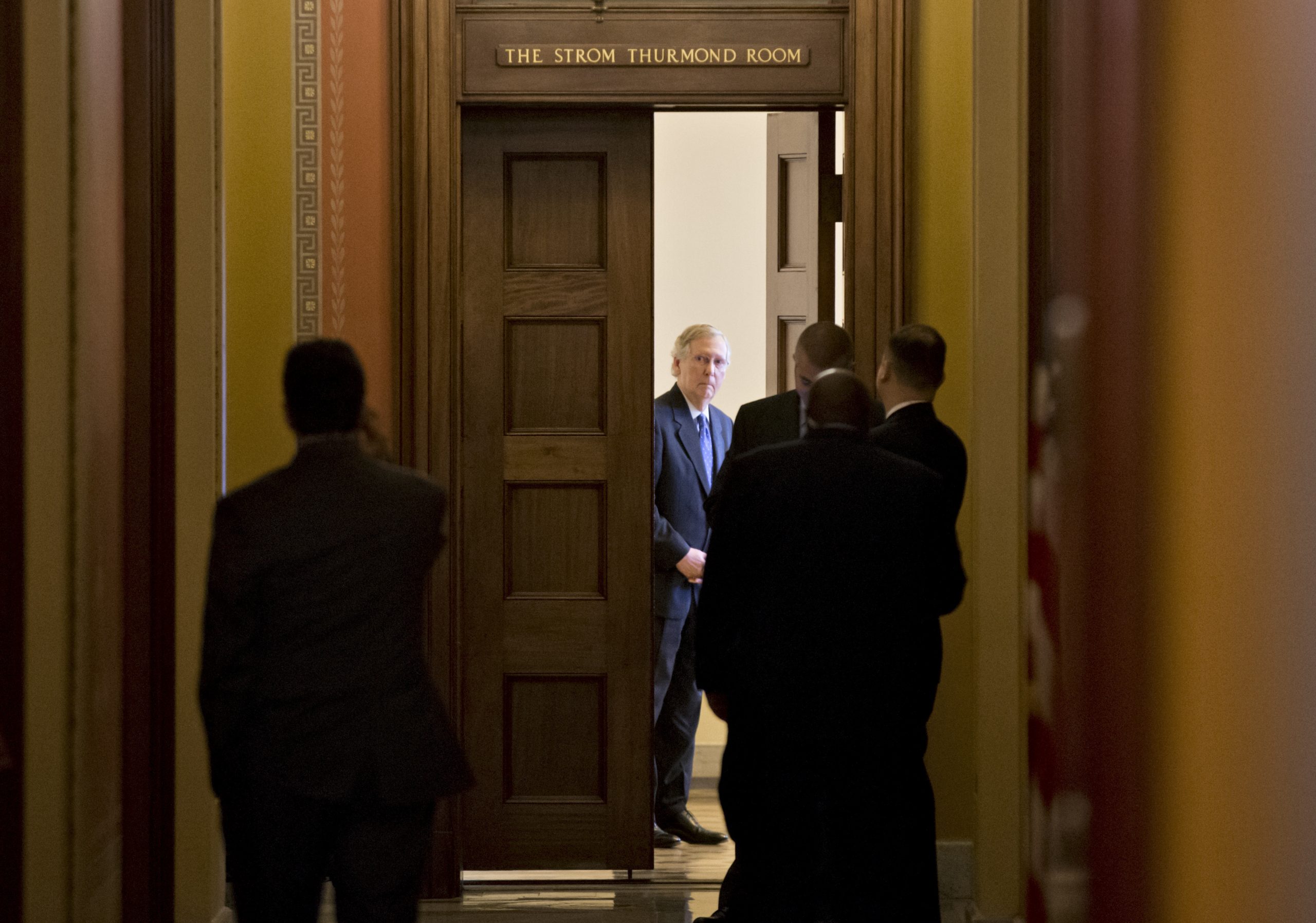 Deal to avert default provides $3 billion for Kentucky dam; critics point to Mitch McConnell
