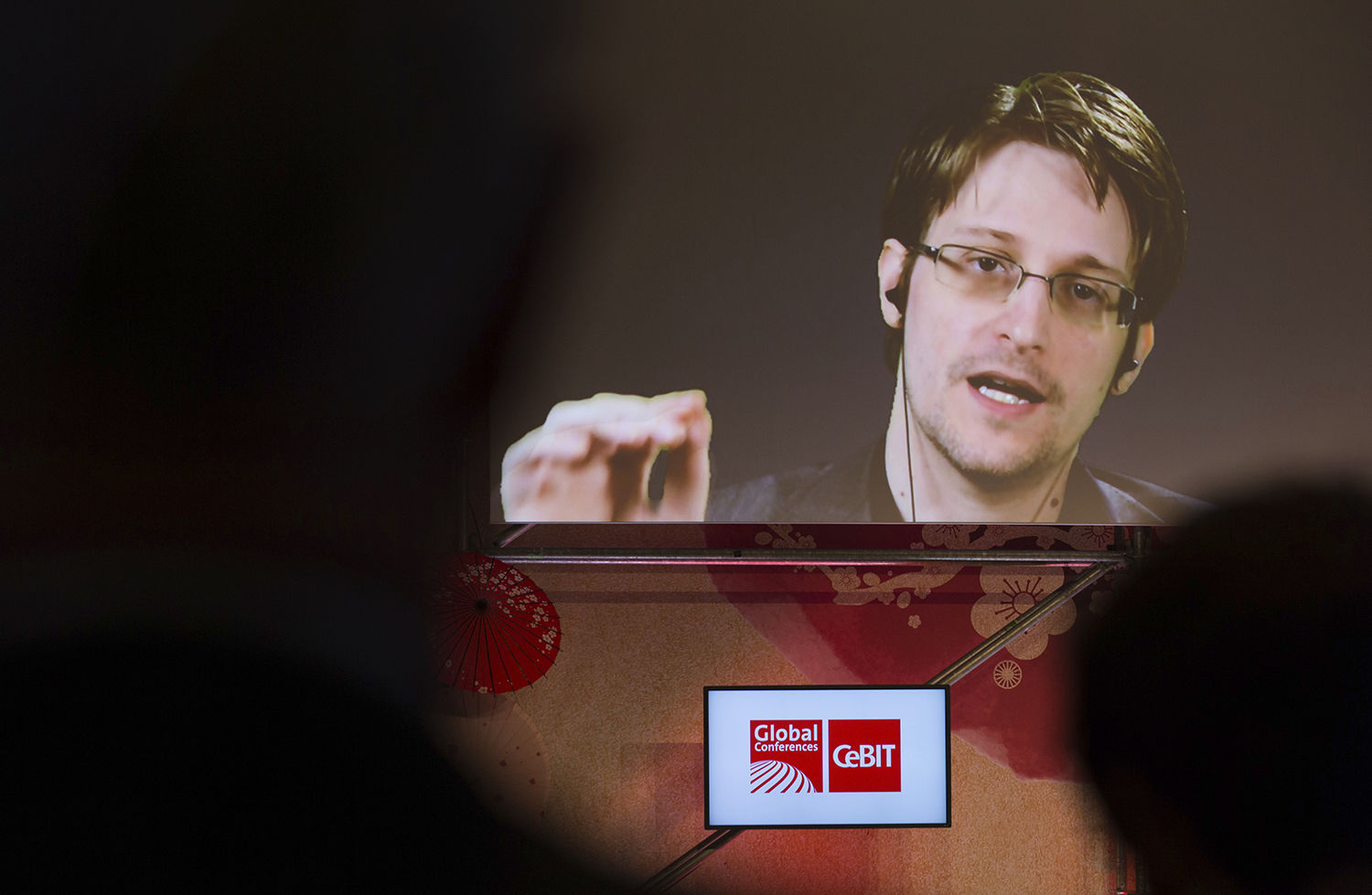 Edward Snowden: ‘I have no relationship’ with WikiLeaks