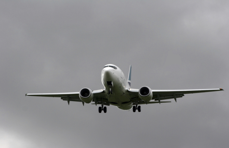 Bipartisan House bill calls on Congress to fly coach