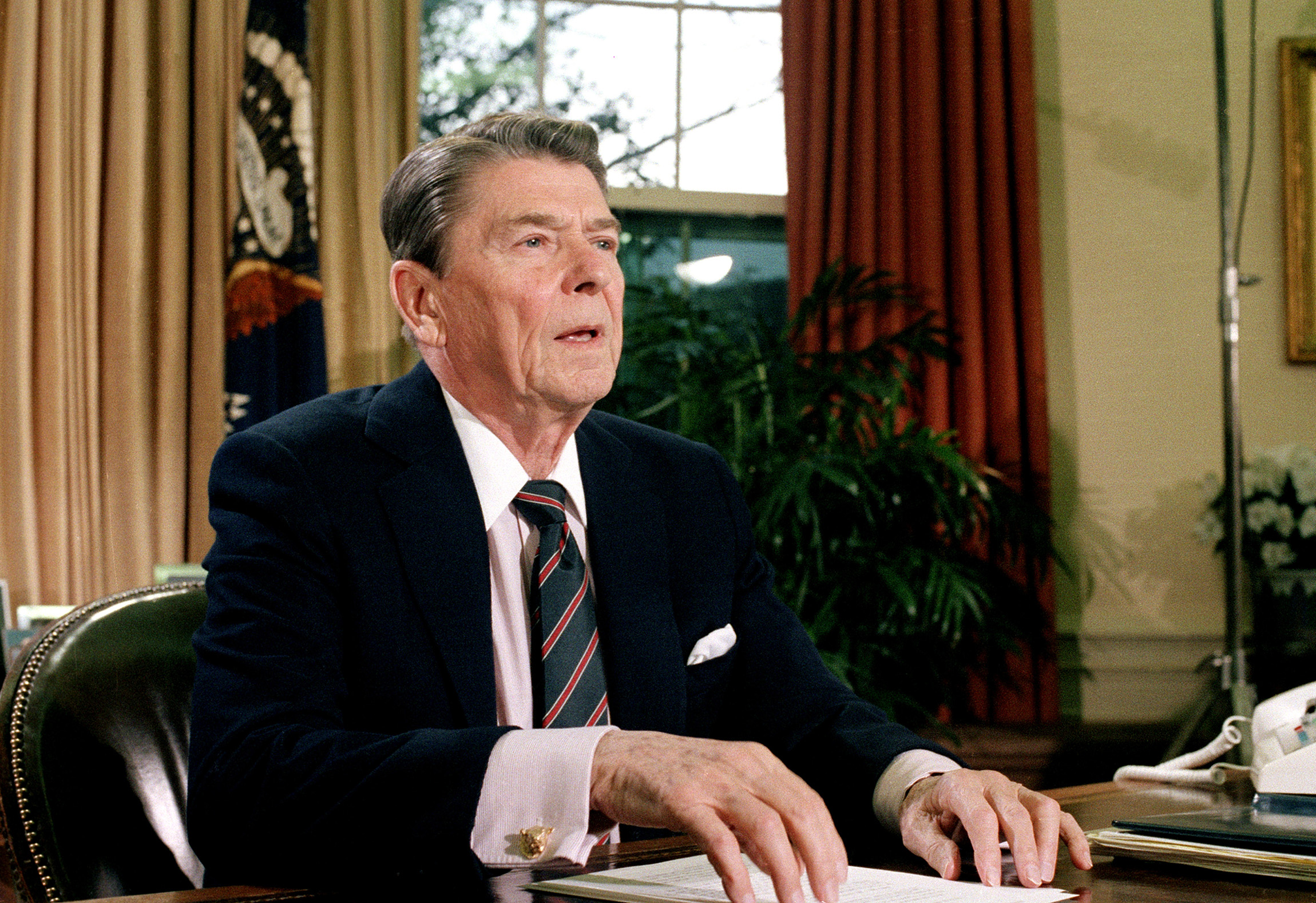 Candidates should quit taking Reagan’s name in vain