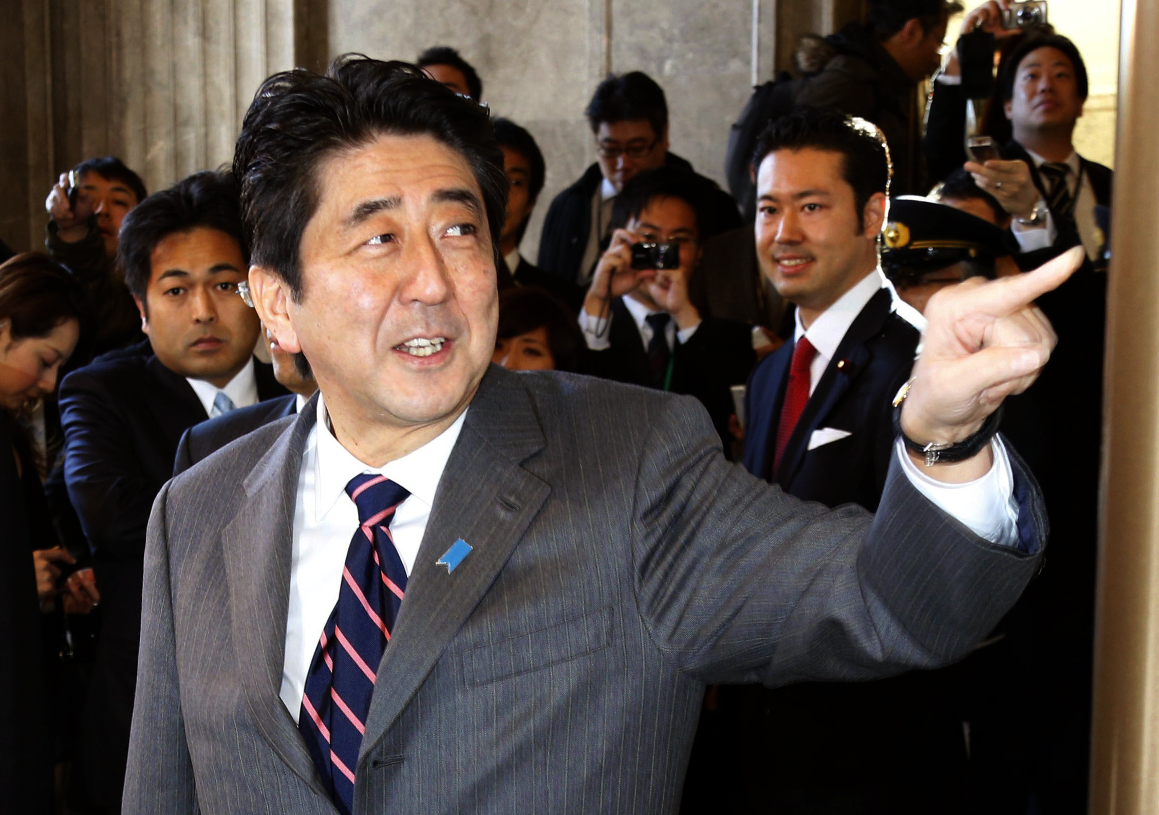 Japan’s Cabinet resigns to make way for new PM