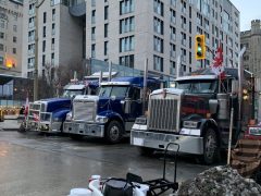 Ottawa police warn truckers: Leave now or face arrest