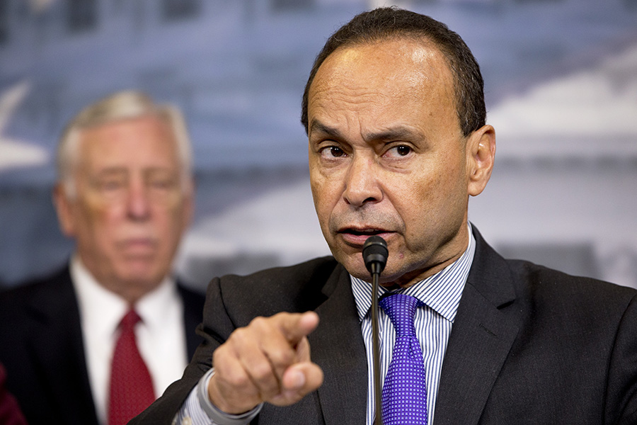 SEIU, top Dem team up to turn 5 million Latino immigrants into voters