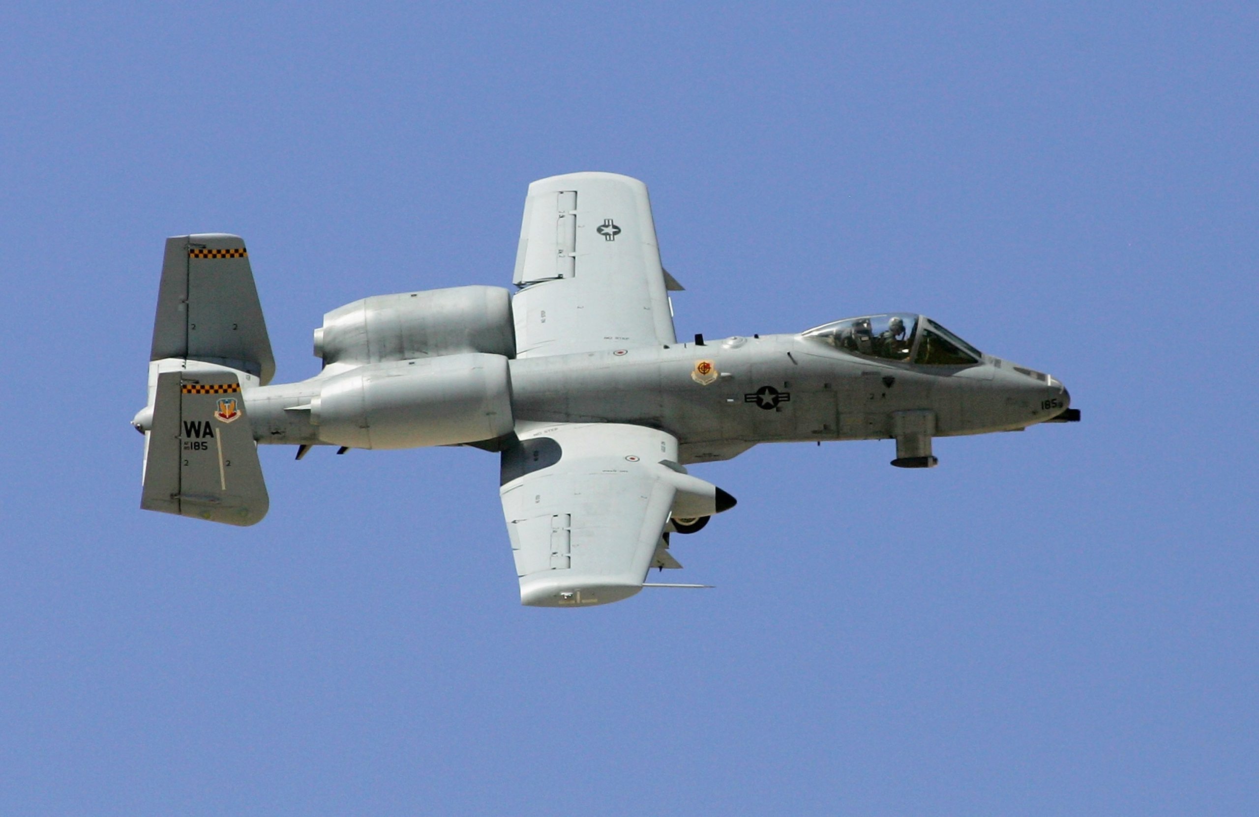 Dogfight over A-10 fighter jet in Arizona race