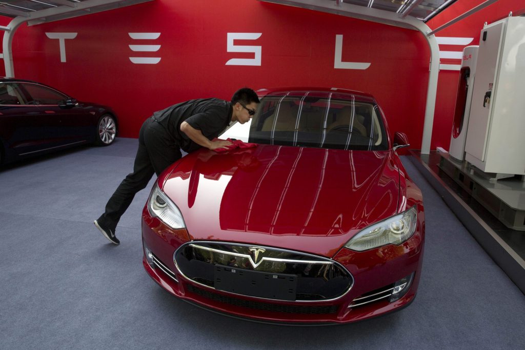 SEC investigating Tesla’s self-driving vehicle claims made by Elon Musk