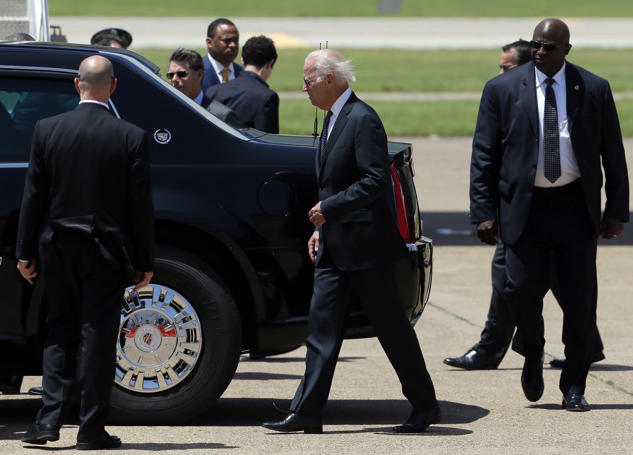 Biden car crashes into three vehicles in Delaware