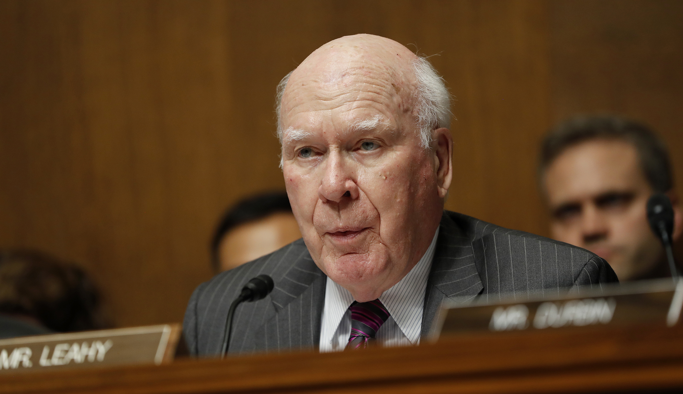 ‘Feeling cute’? Patrick Leahy randomly tweets photo of himself
