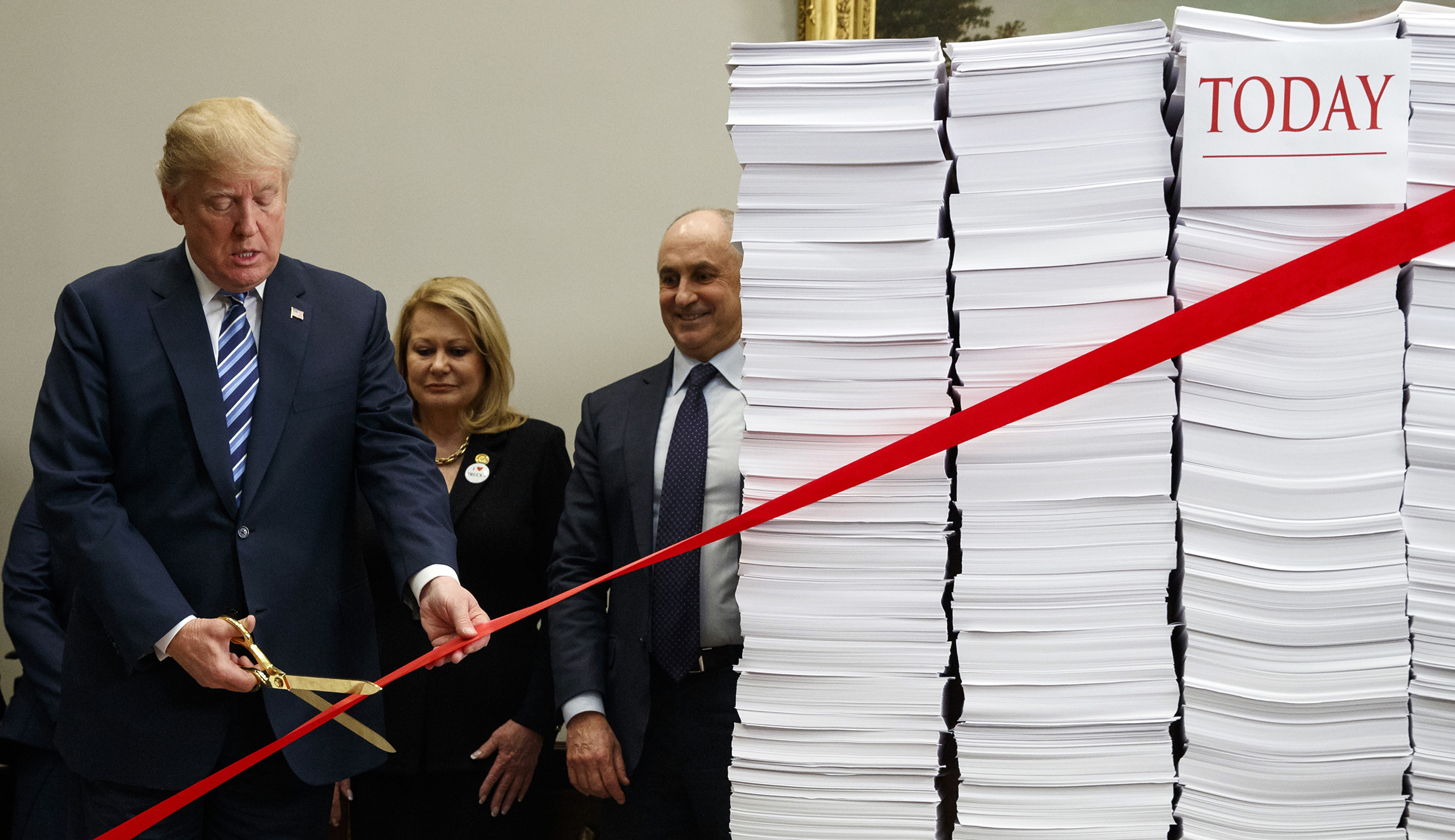 Paper used at Trump’s red tape demonstration was blank, will be reused