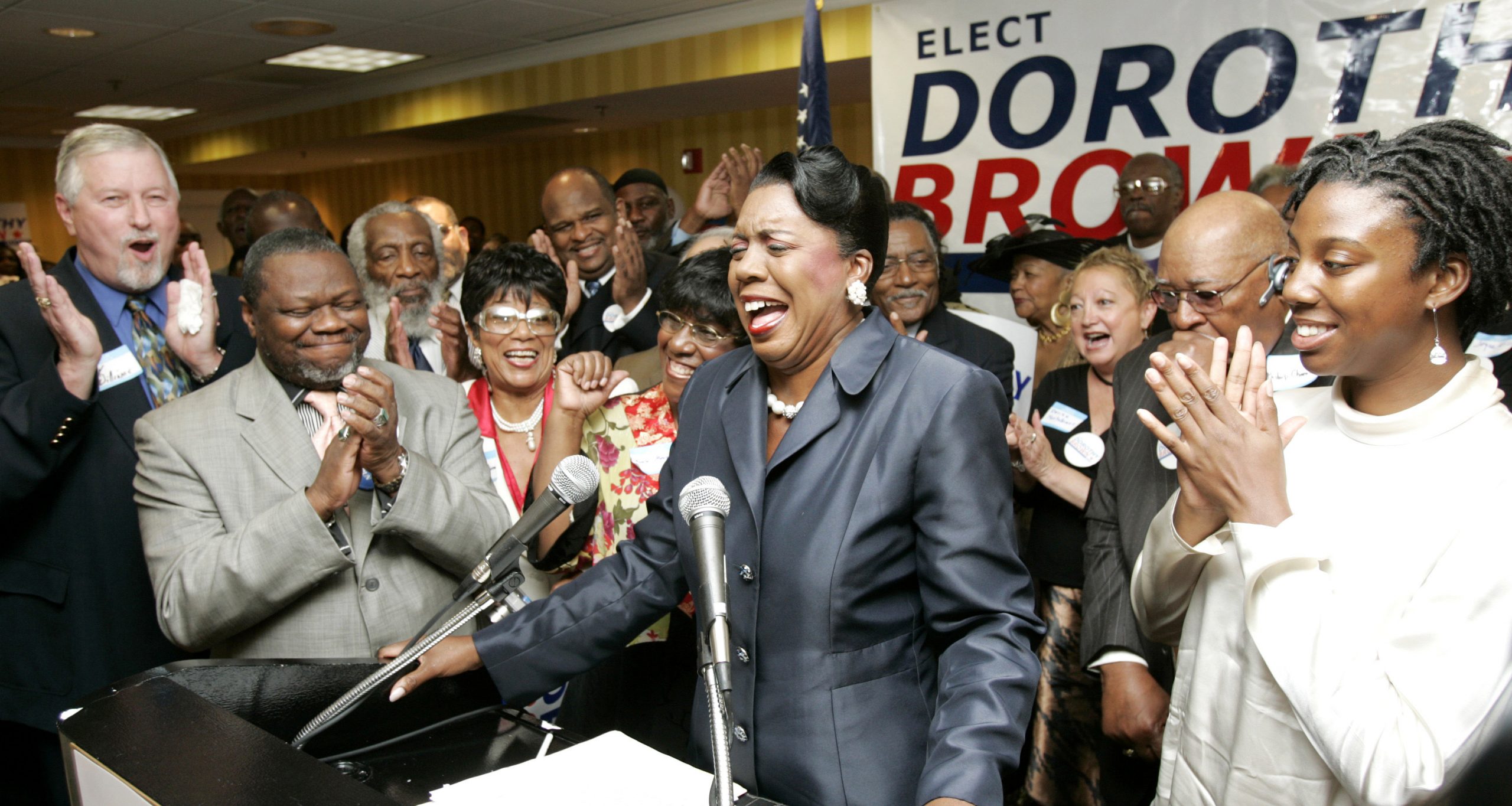 Chicago court clerk gives campaign cash to her office’s former internal watchdog