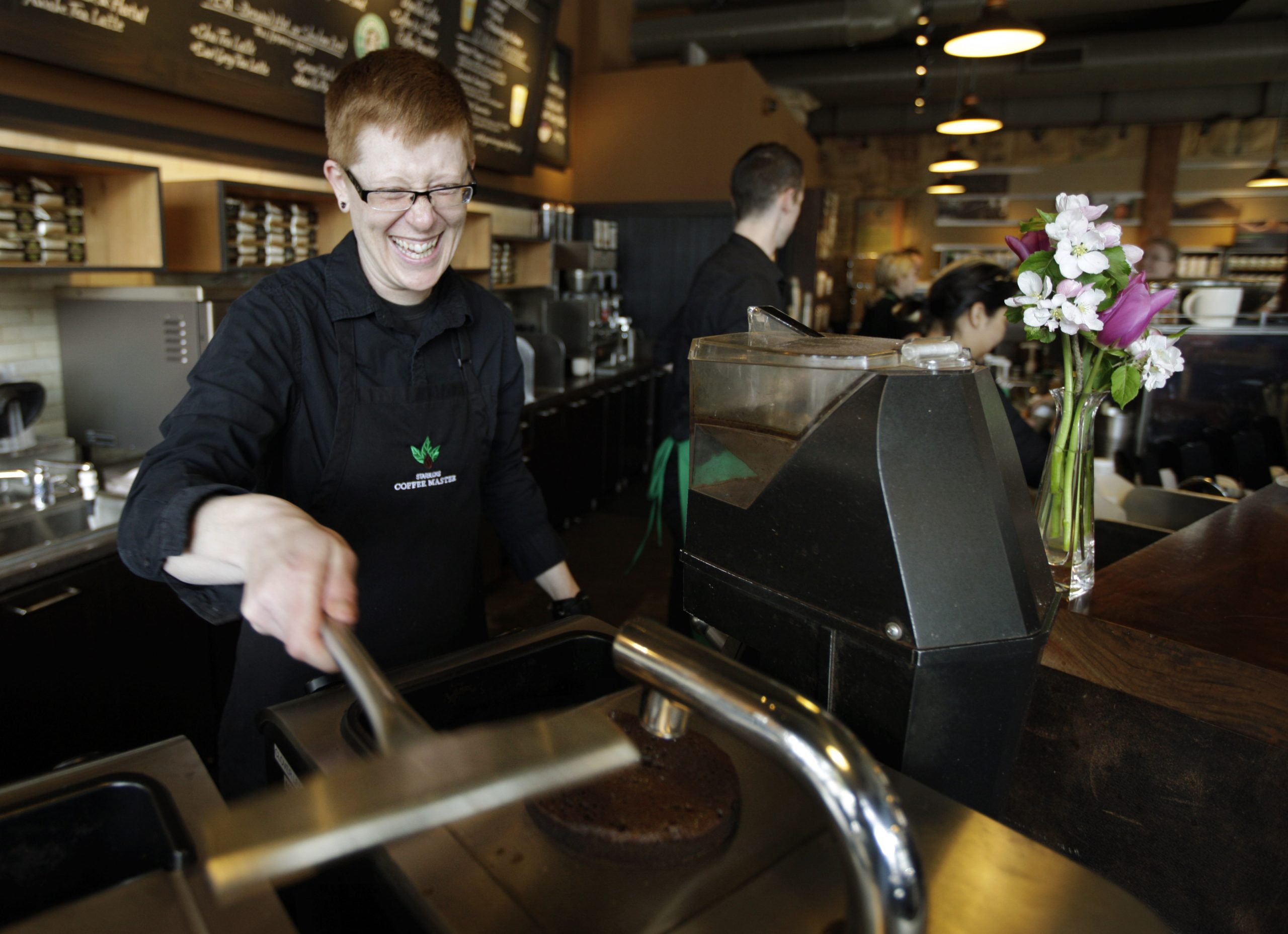 Starbucks clears college degree path for employees