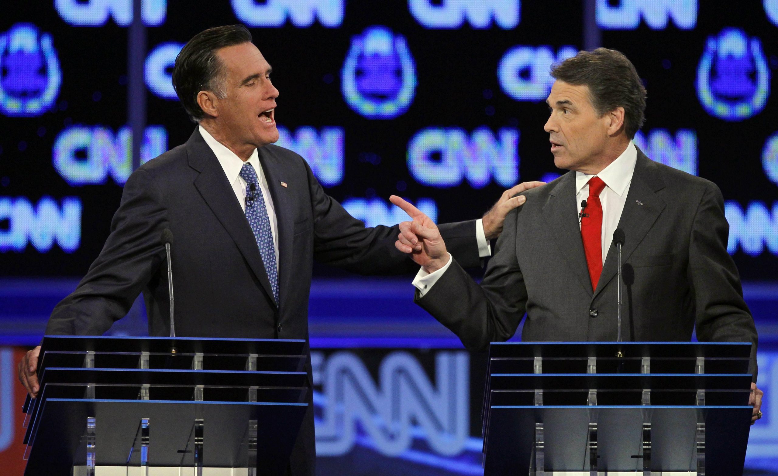 Romney counters attacks in GOP debate