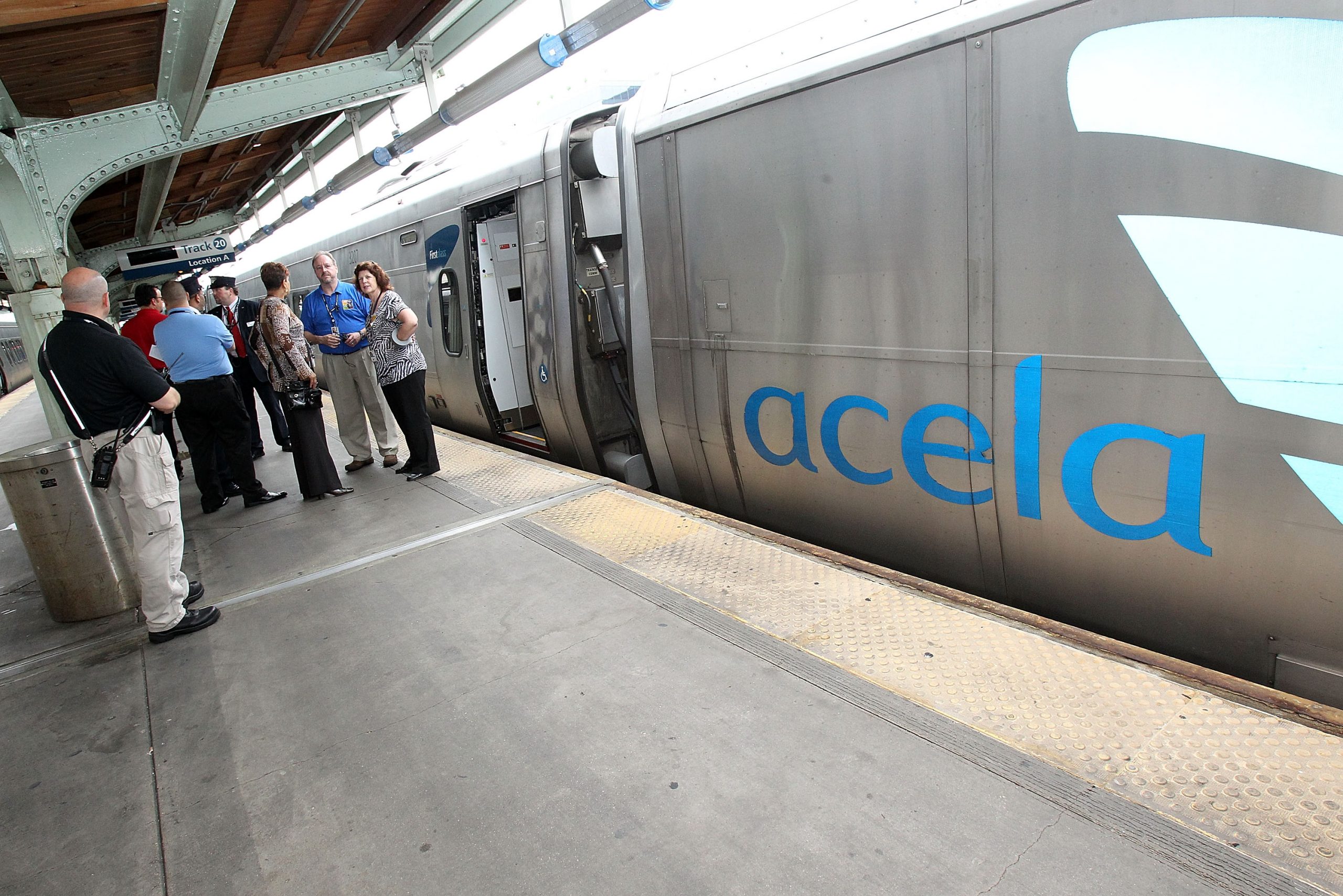 Amtrak wants Acela trains to go faster