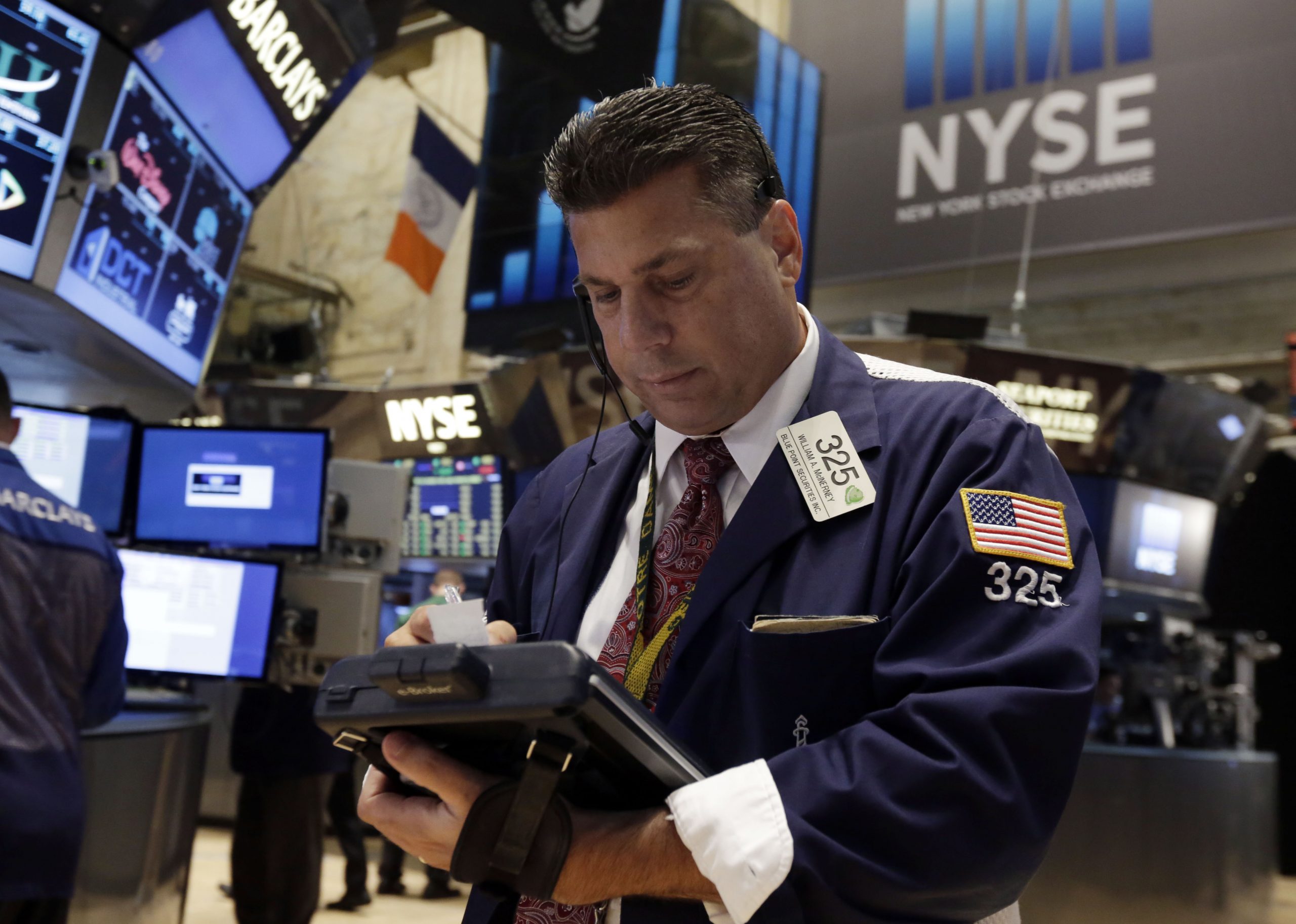 Stocks rise as manufacturing gains; Netflix rises