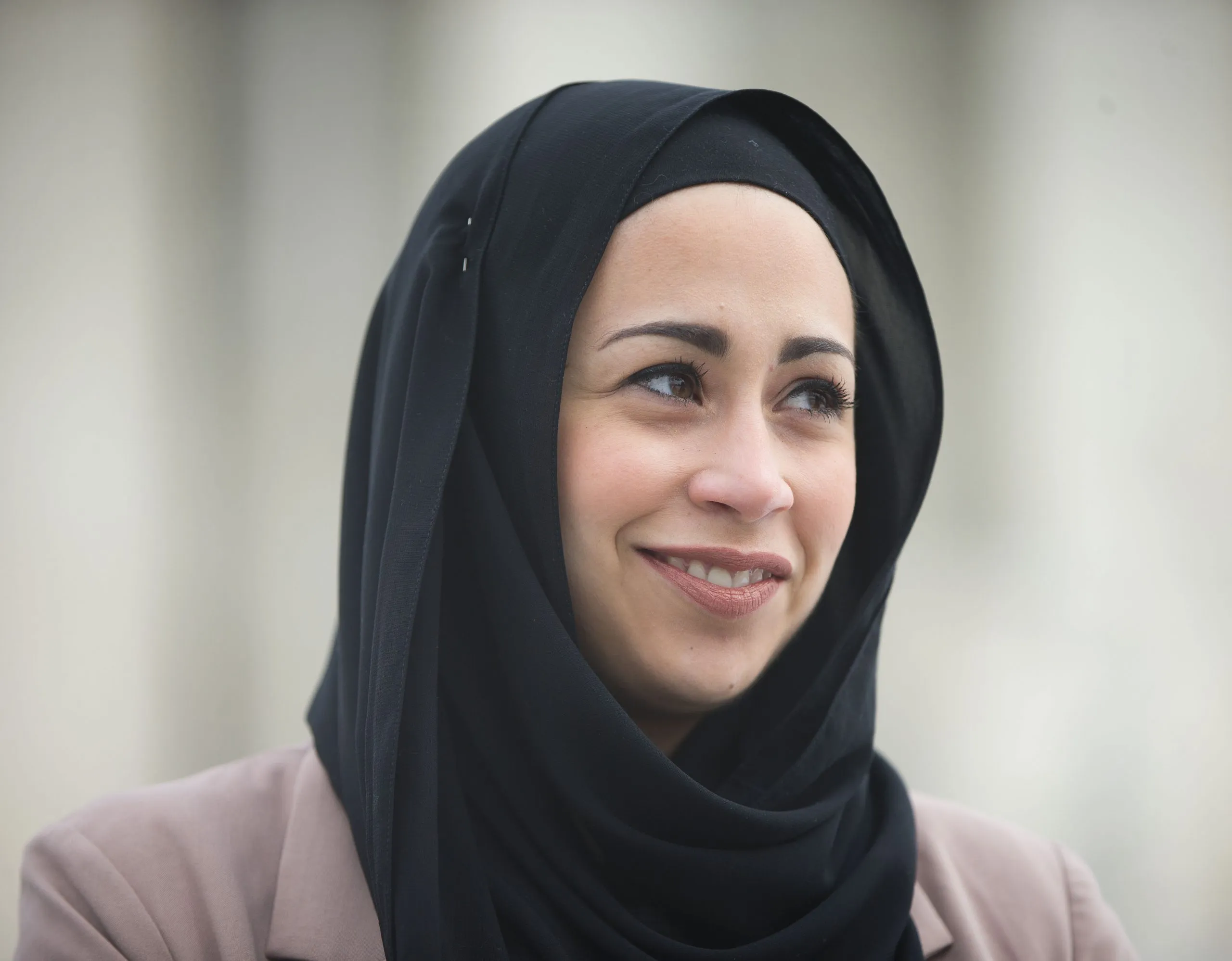 Supreme Court sides with Oklahoma woman in headscarf case against Abercrombie