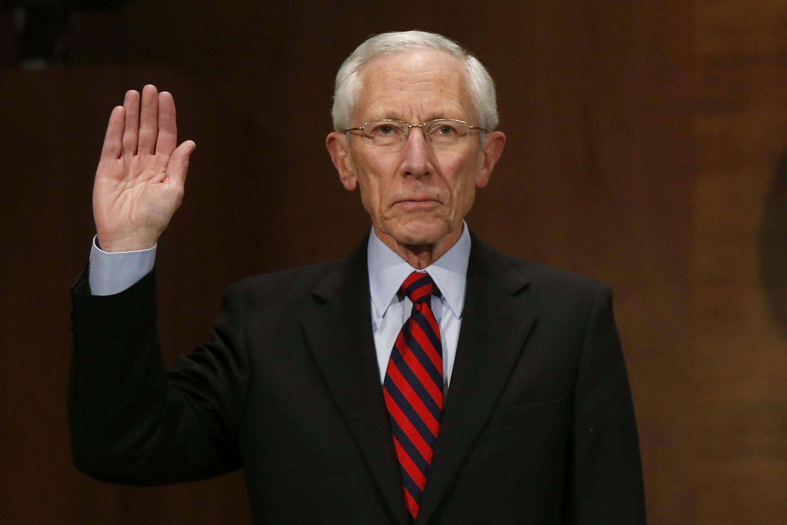 Senate Banking Committee clears three Federal Reserve candidates, delays Fannie-Freddie vote