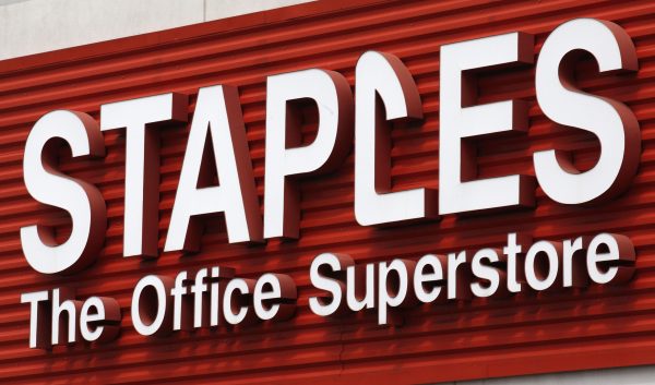 Staples to close 225 stores as sales move online
