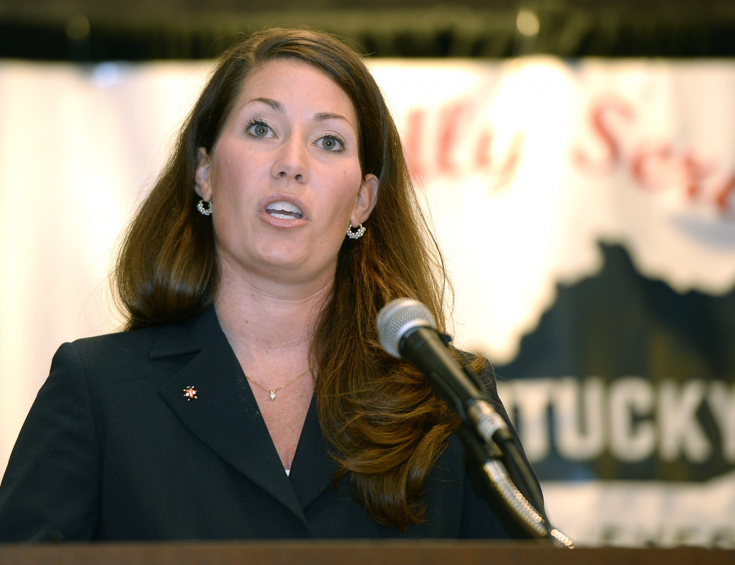 After awkward initial rollout, Alison Lundergan Grimes repackages Senate campaign