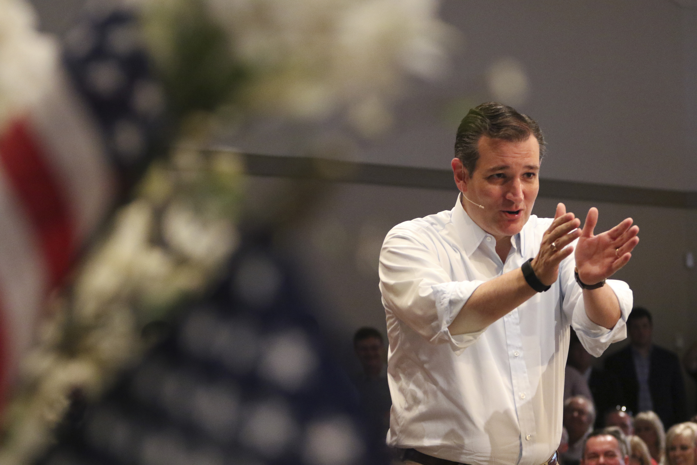 Ted Cruz raises more than $1 million online since debate