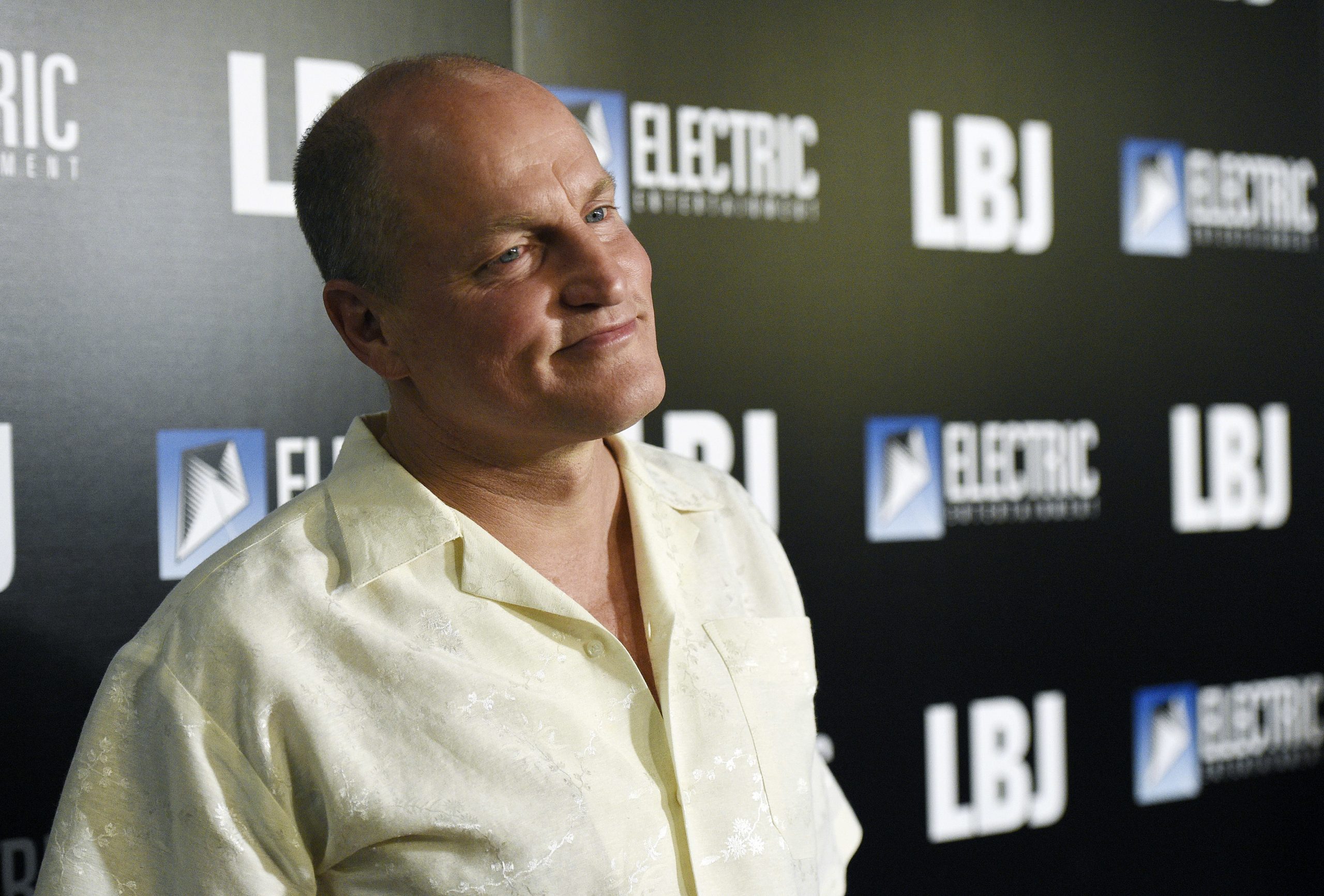 Woody Harrelson: Dinner with Trump was so ‘brutal’ I had to leave to smoke a joint