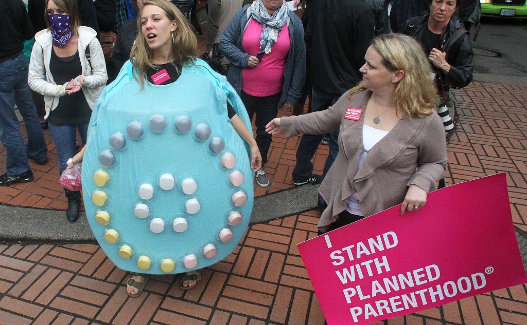 Defunding Planned Parenthood is good politics, even for Democrats