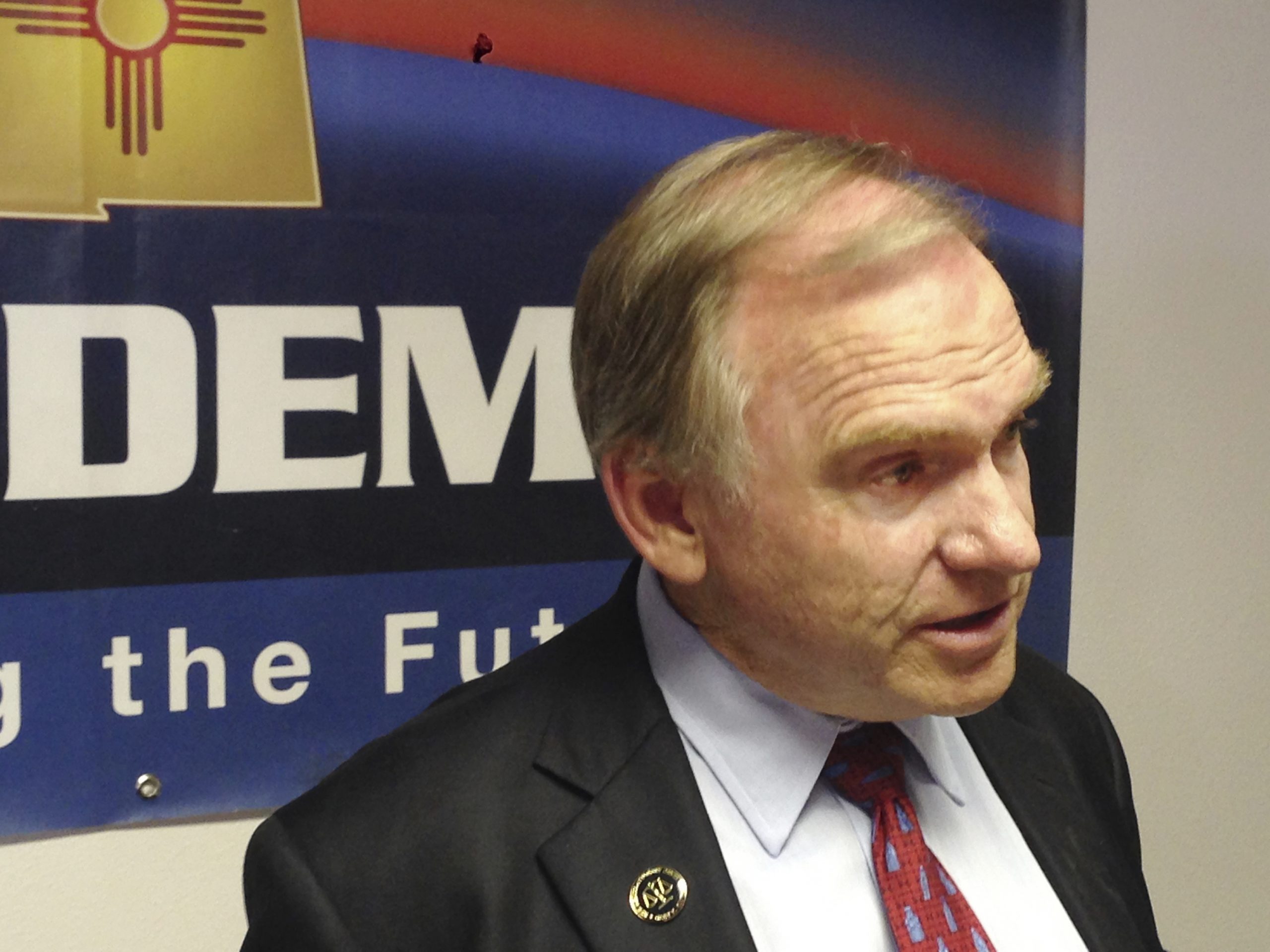 Democratic candidate accused of unequal pay demands equal pay